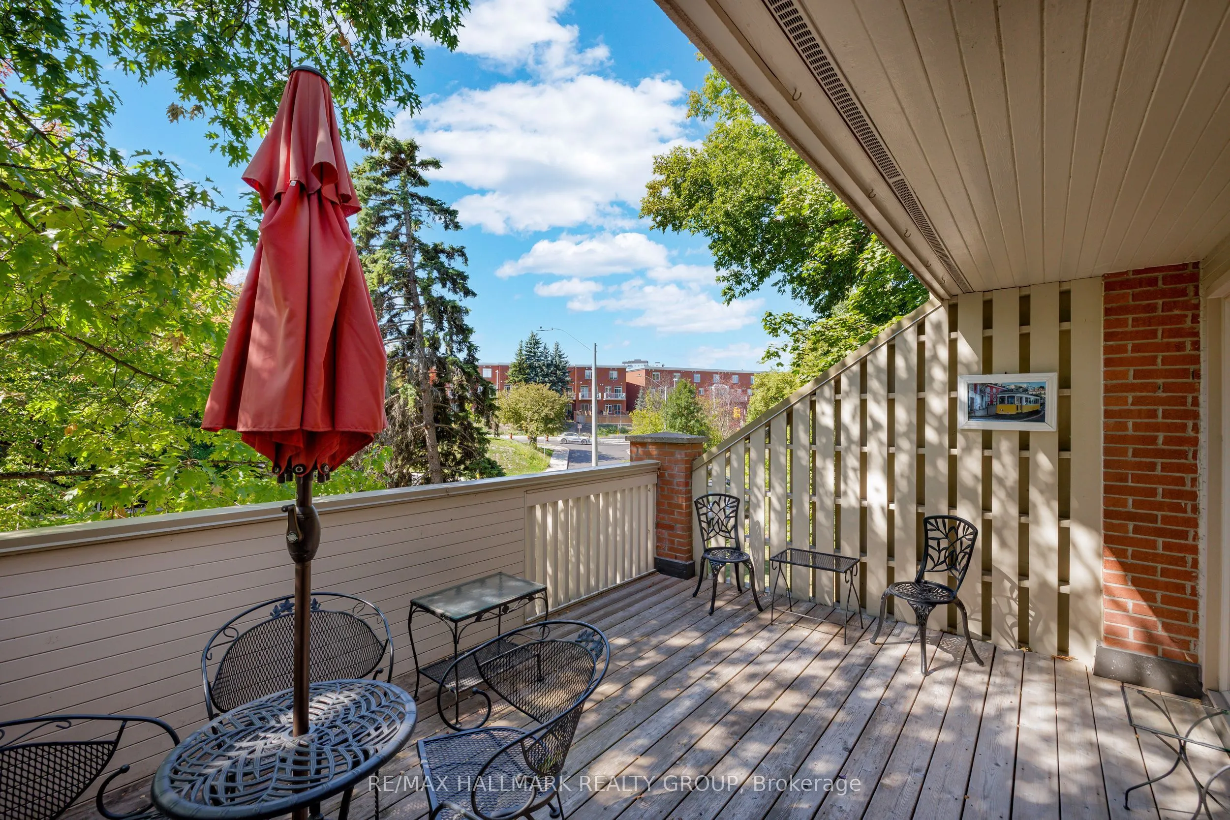 60 Greenfield Avenue, #1