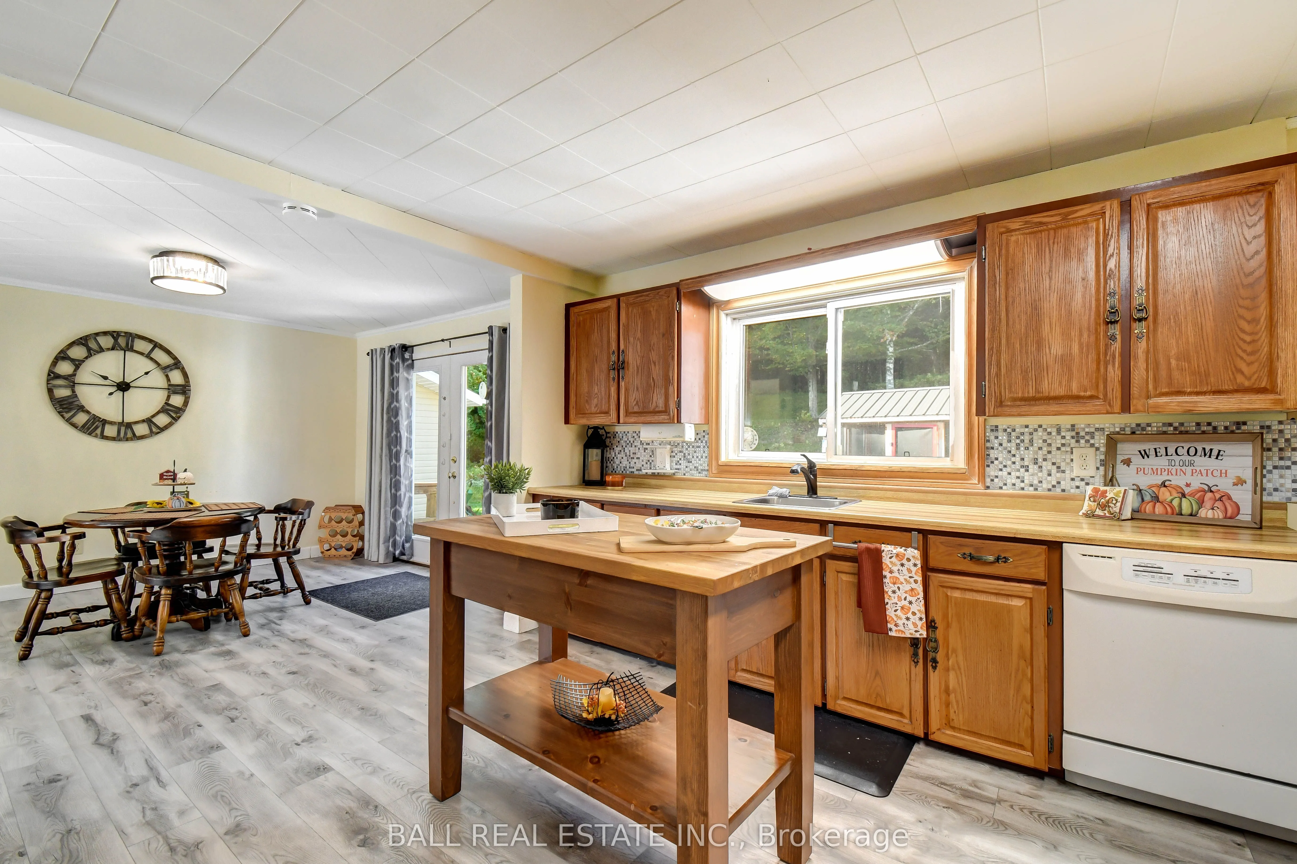 27437 Highway 62