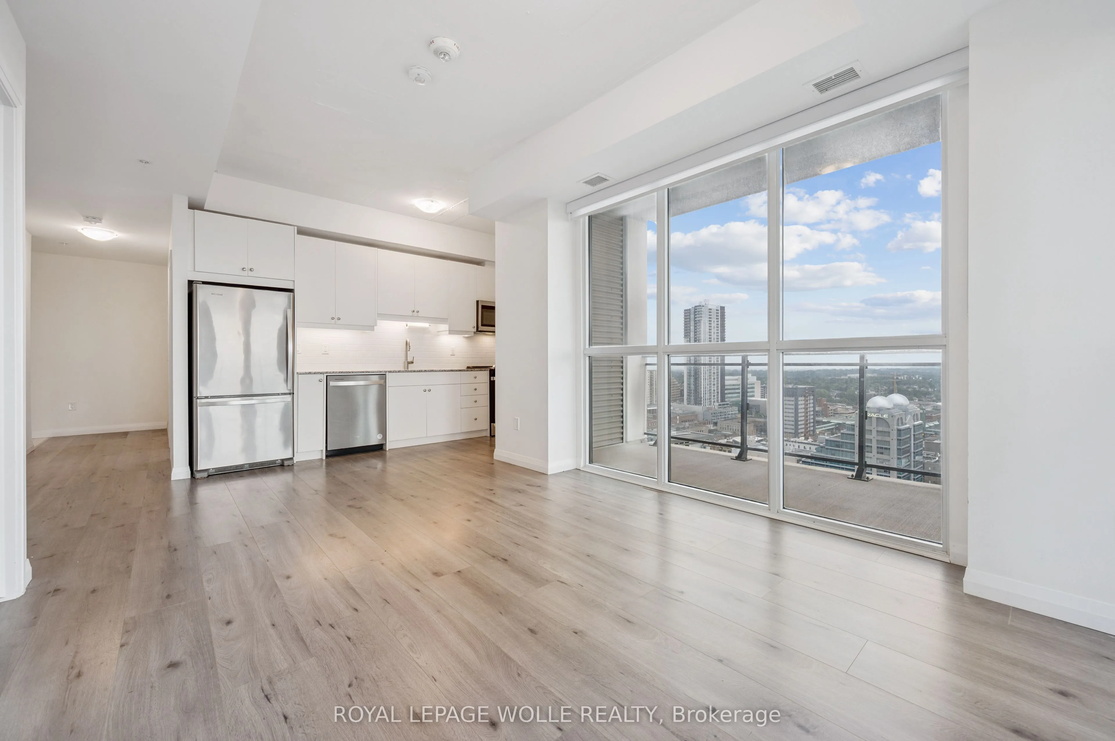 60 Charles Street W, #2405