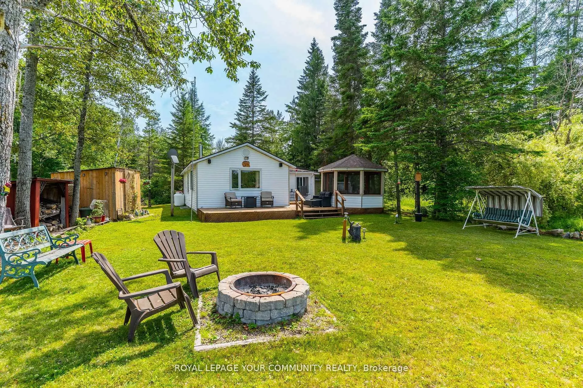 1139 Canuck Trail