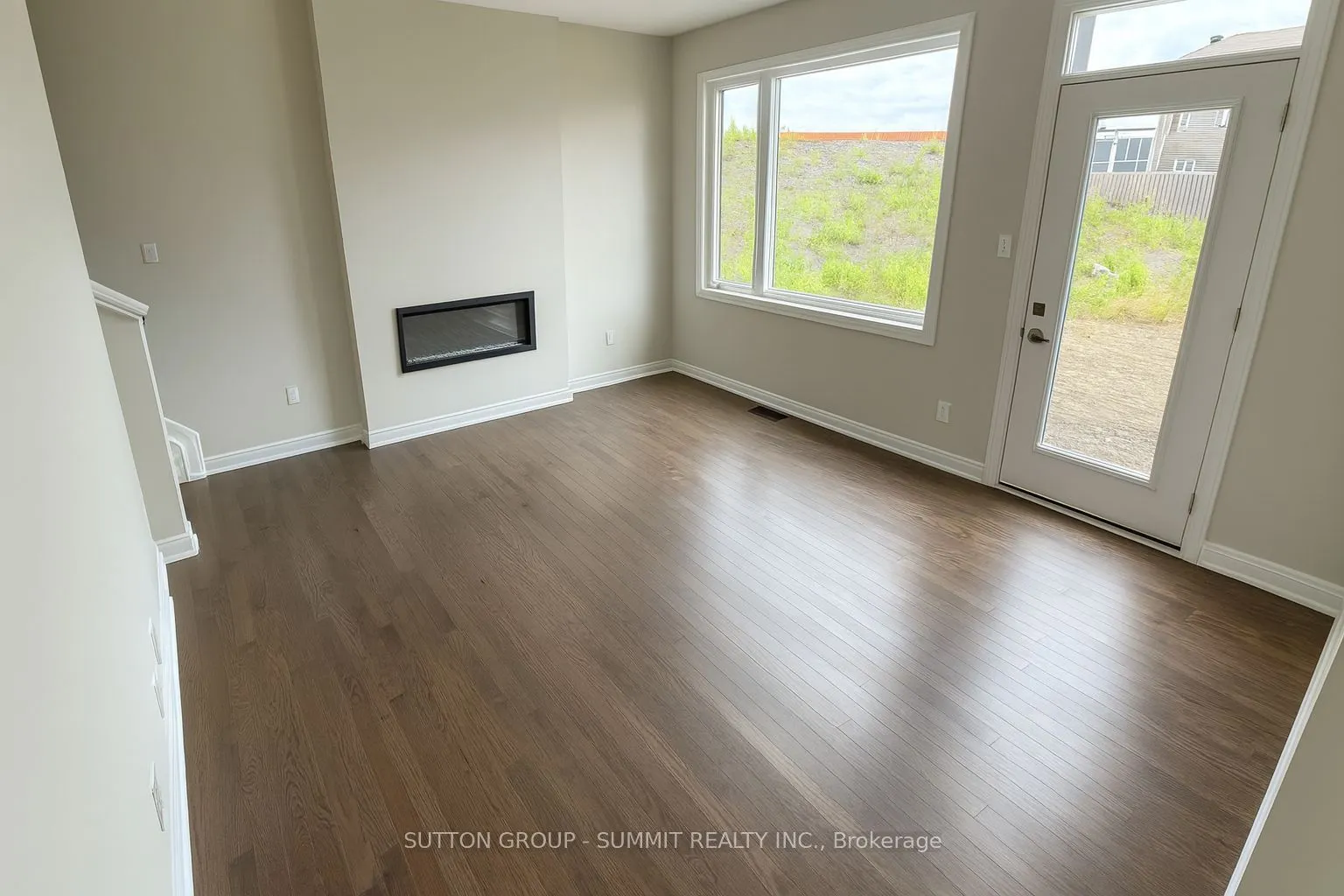 123 RYAN REYNOLDS Way, #123
