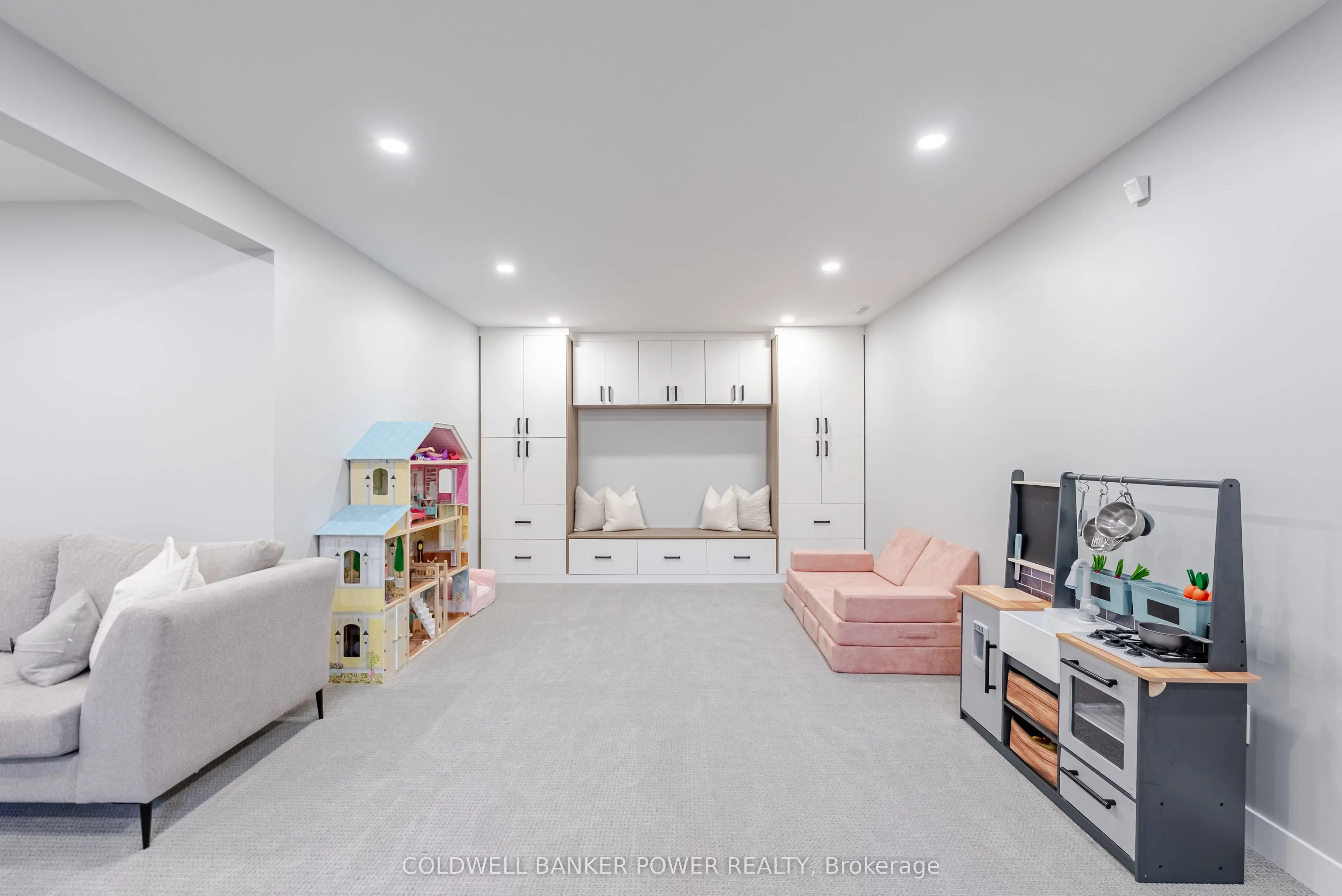 2224 Yellowbirch Place