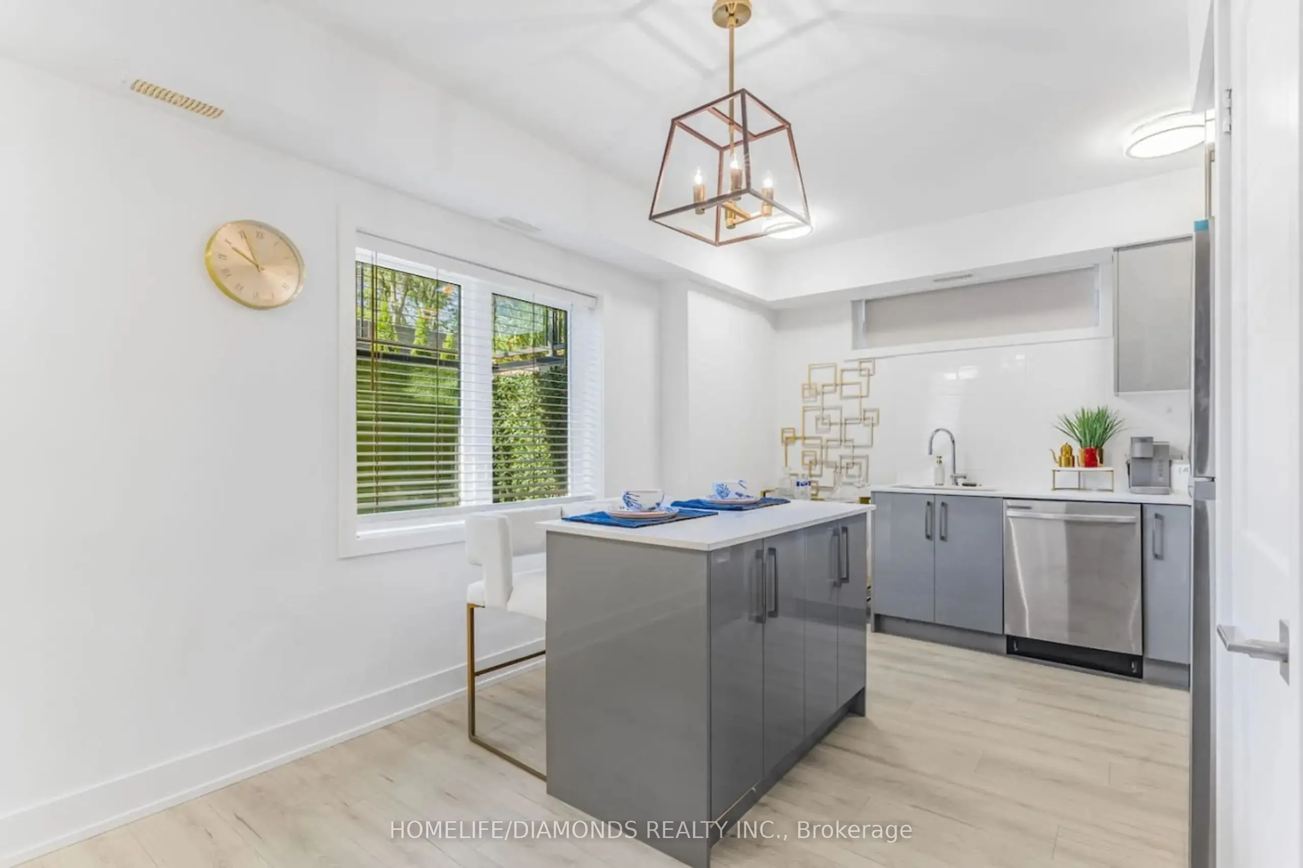 6065 MCLEOD Road, #101