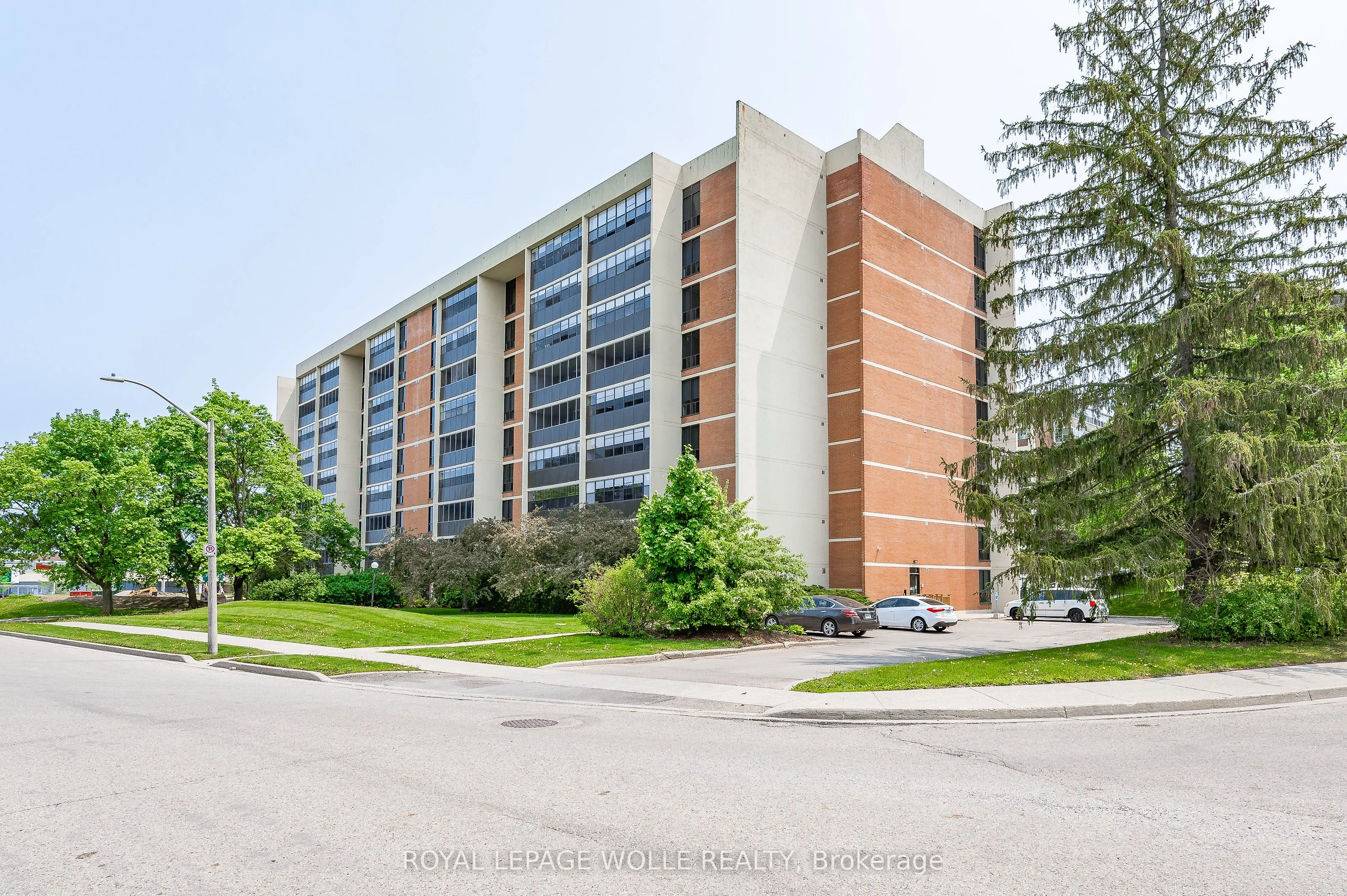 65 Westmount Road N, #801