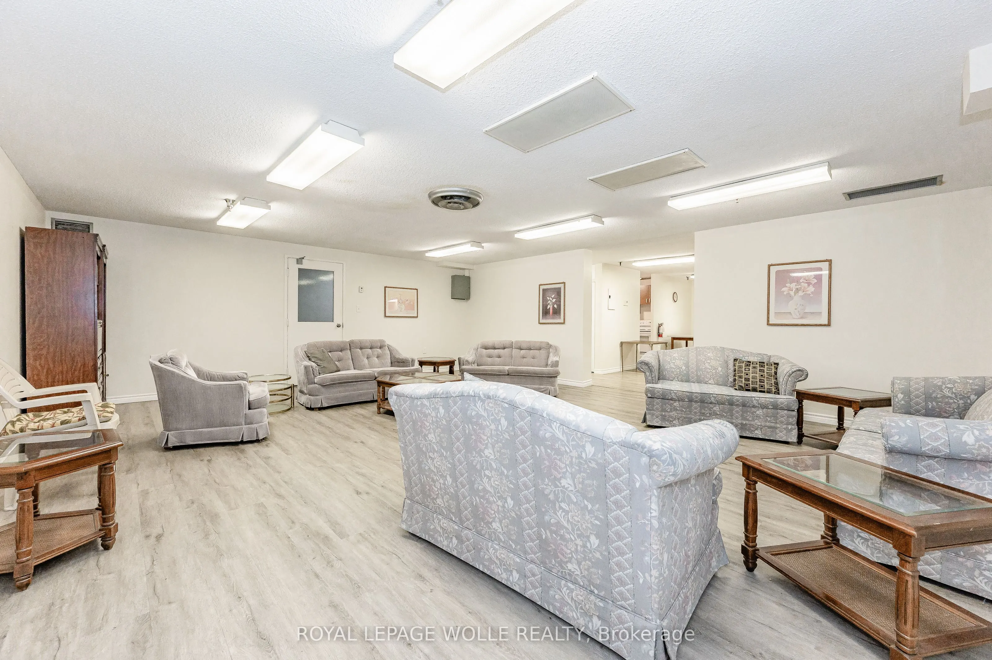 65 Westmount Road N, #801