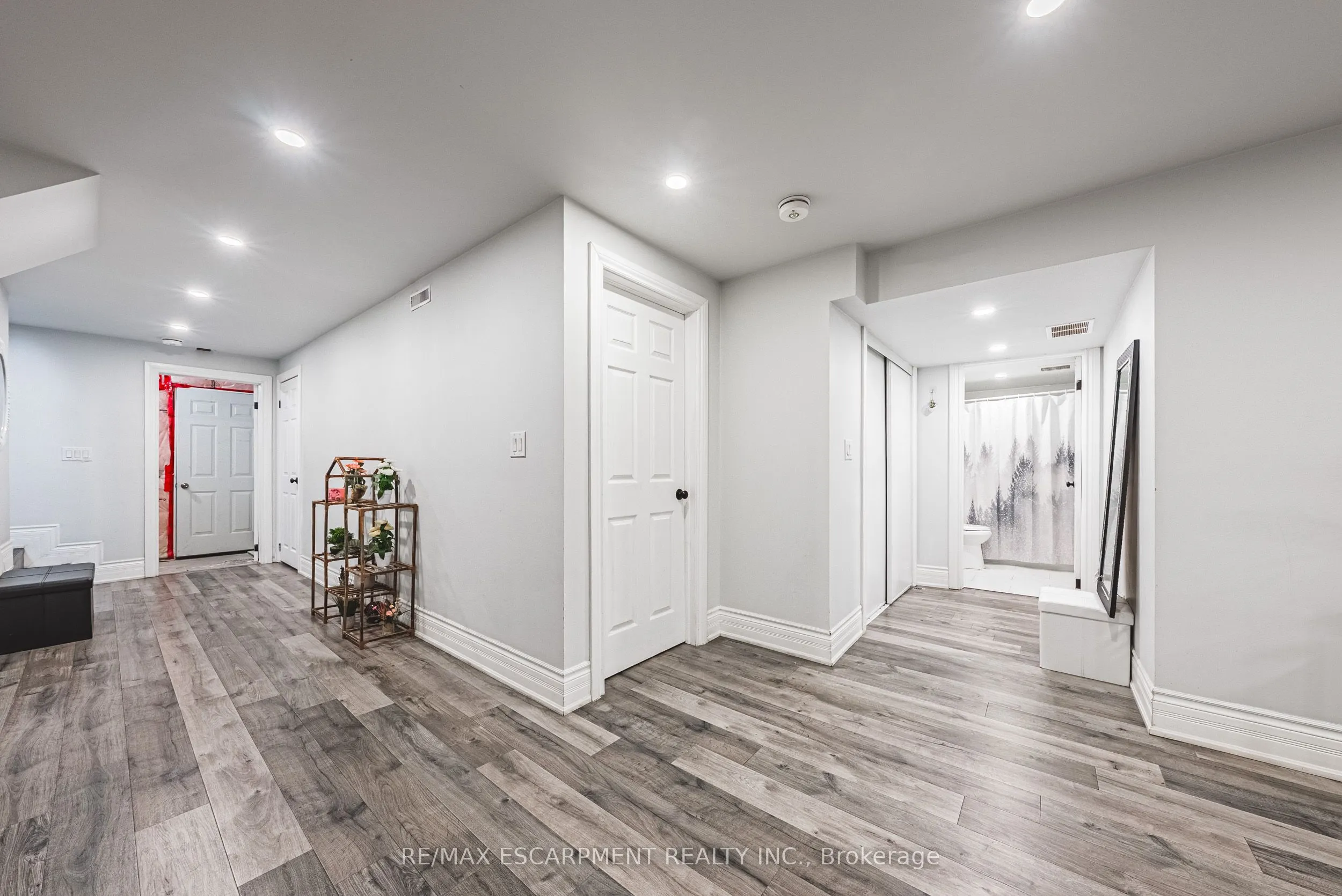 128 Medici Lane