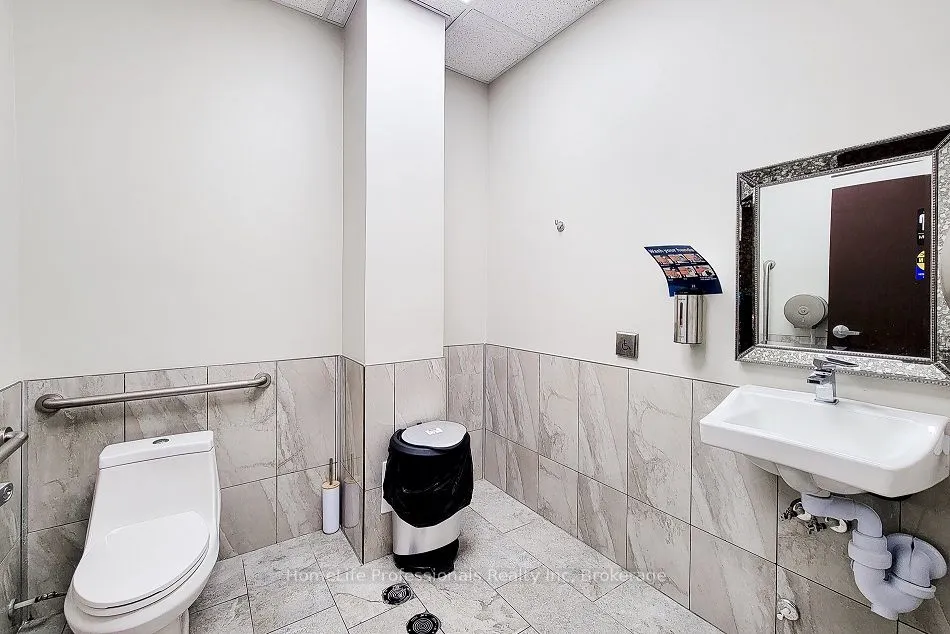 1040 Garner Road W, #C103
