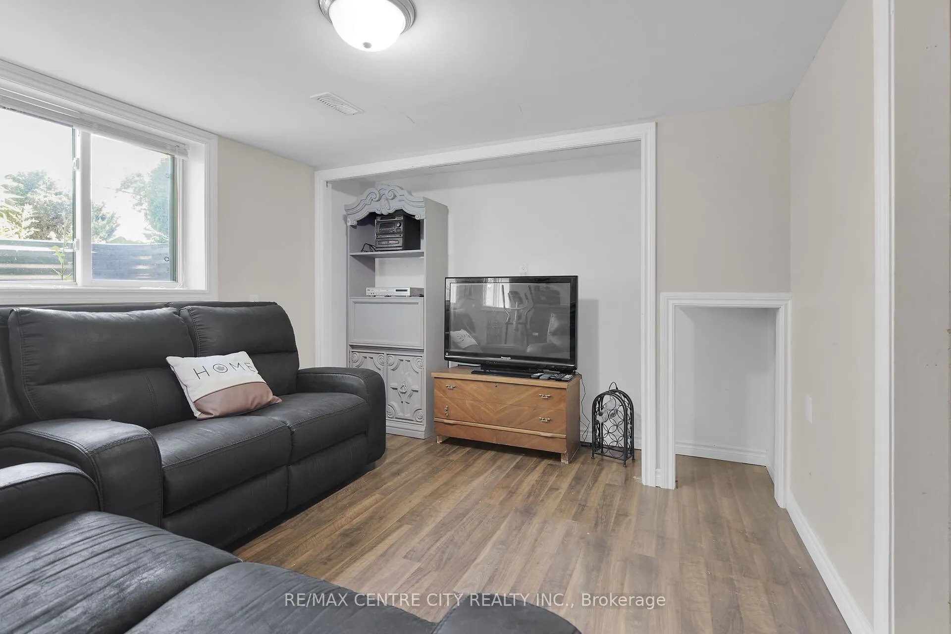 2103 Fanshawe Park Road W