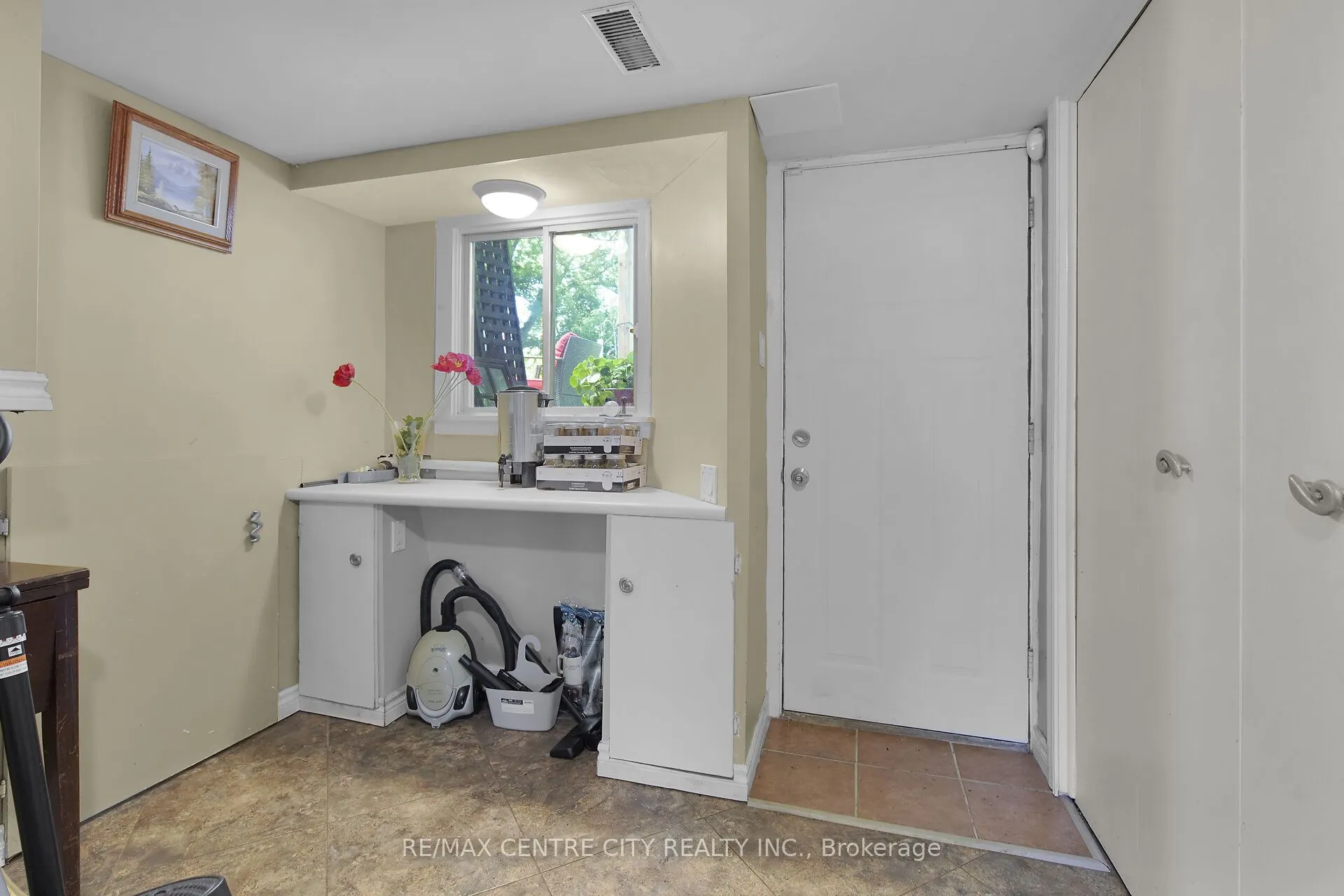2103 Fanshawe Park Road W