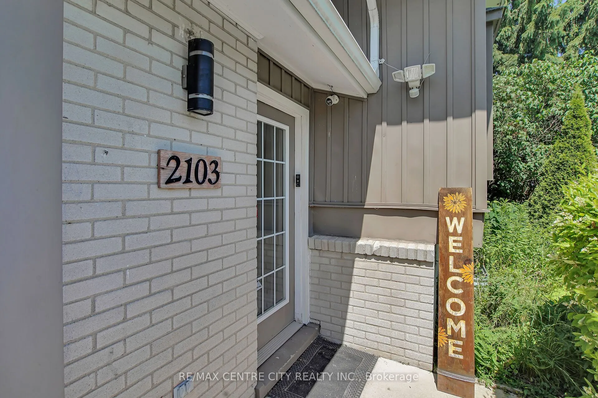 2103 Fanshawe Park Road W