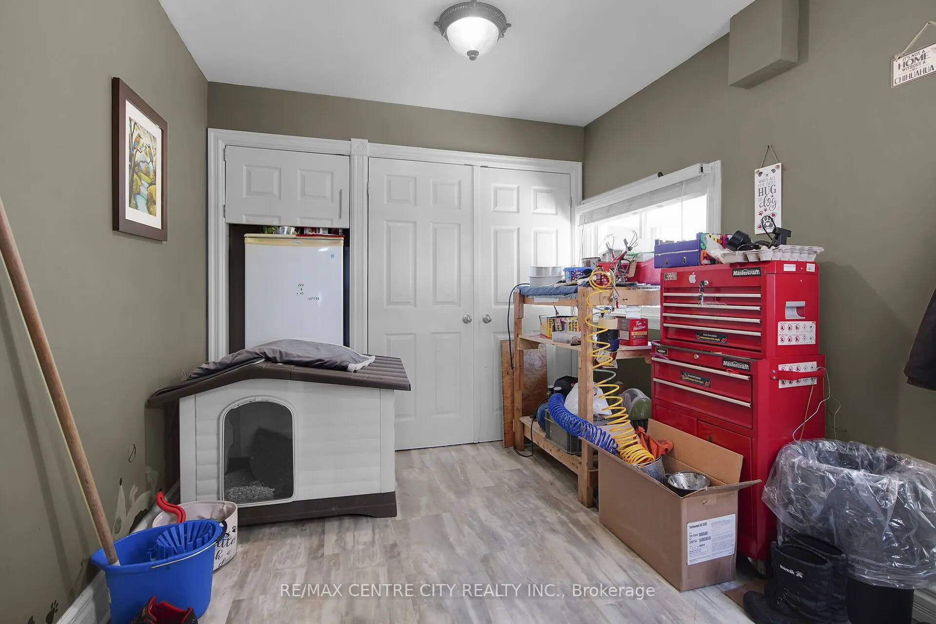 2103 Fanshawe Park Road W