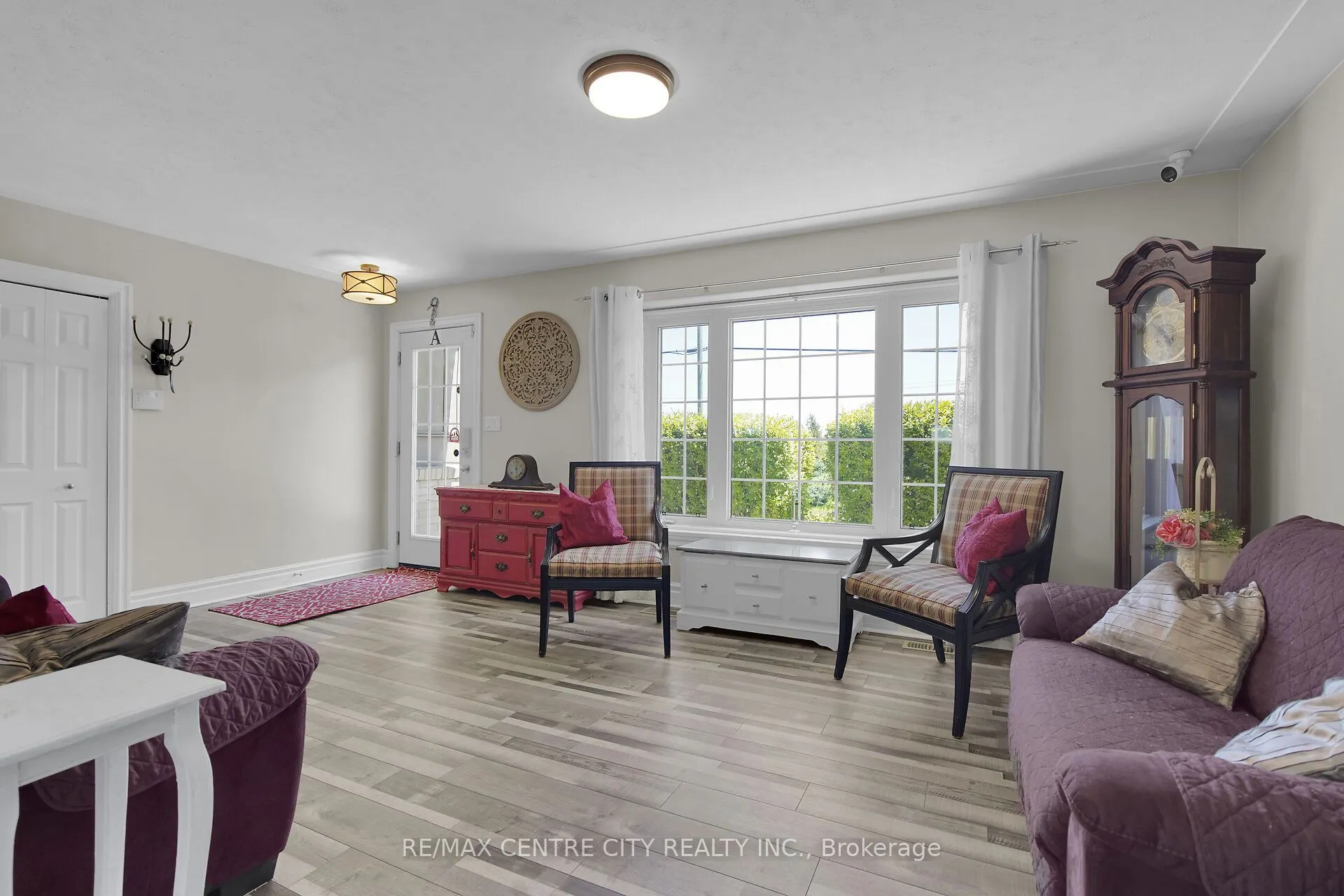 2103 Fanshawe Park Road W
