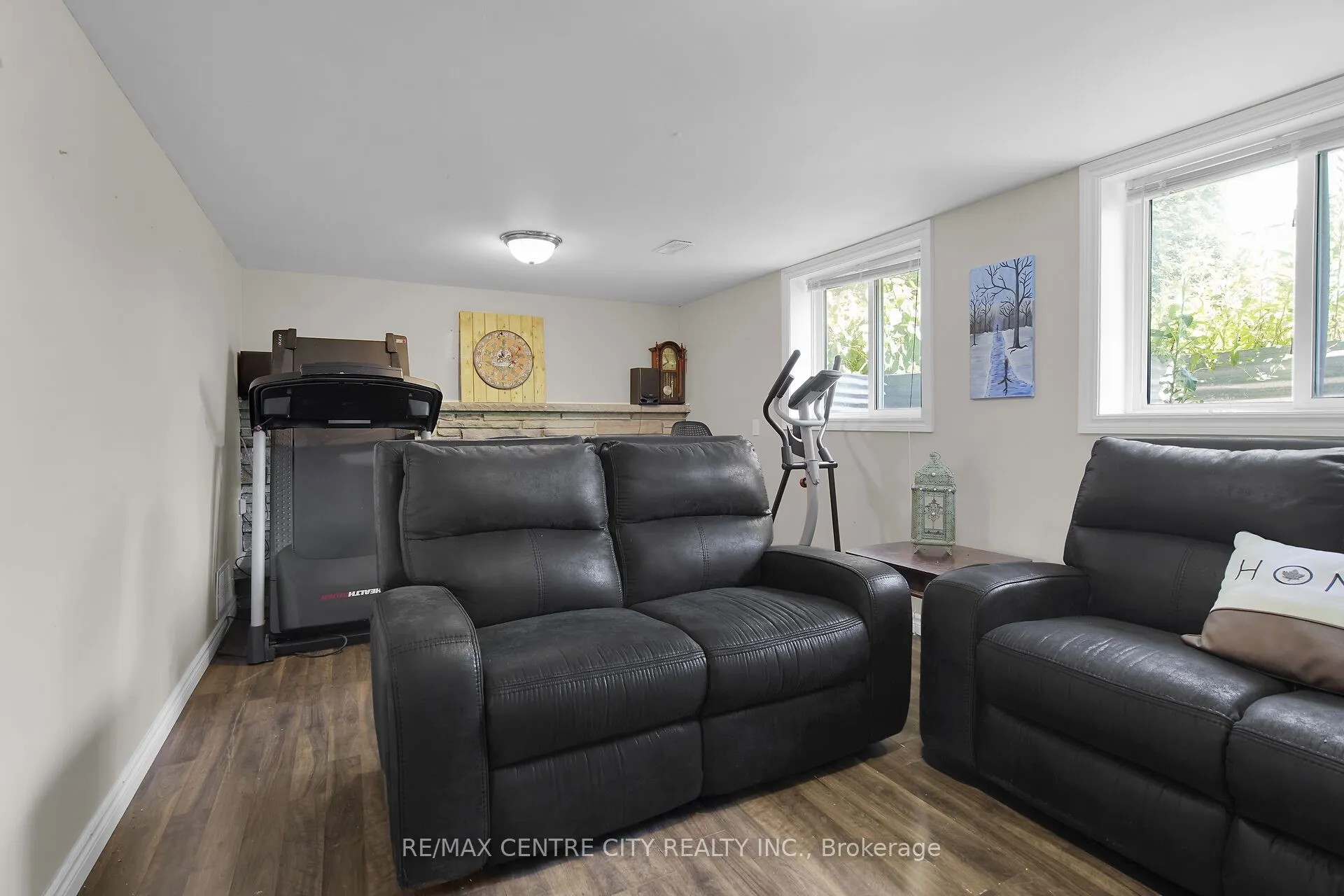 2103 Fanshawe Park Road W