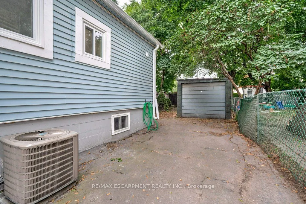 8 Whitfield Avenue