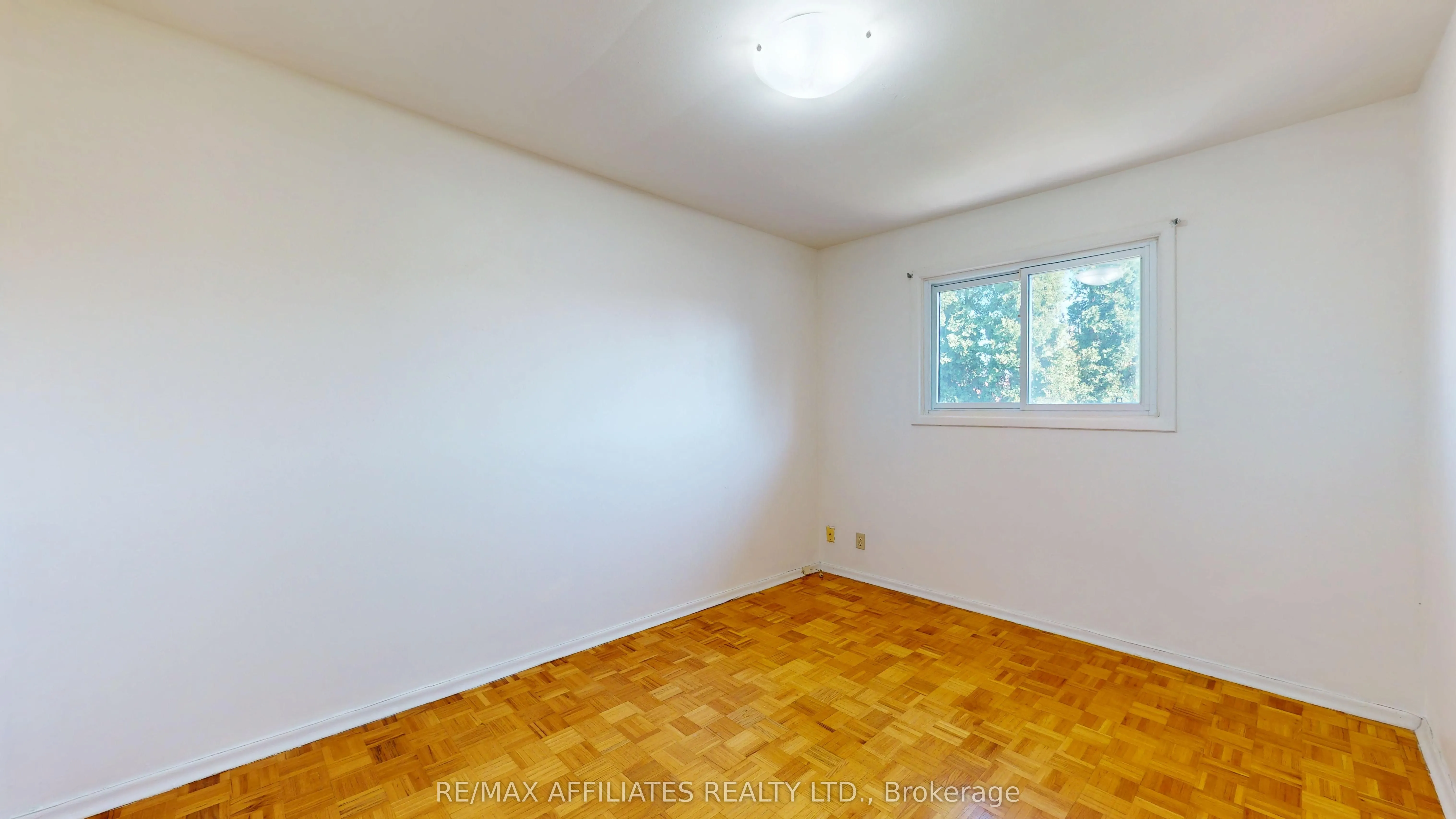 23 Maple Avenue