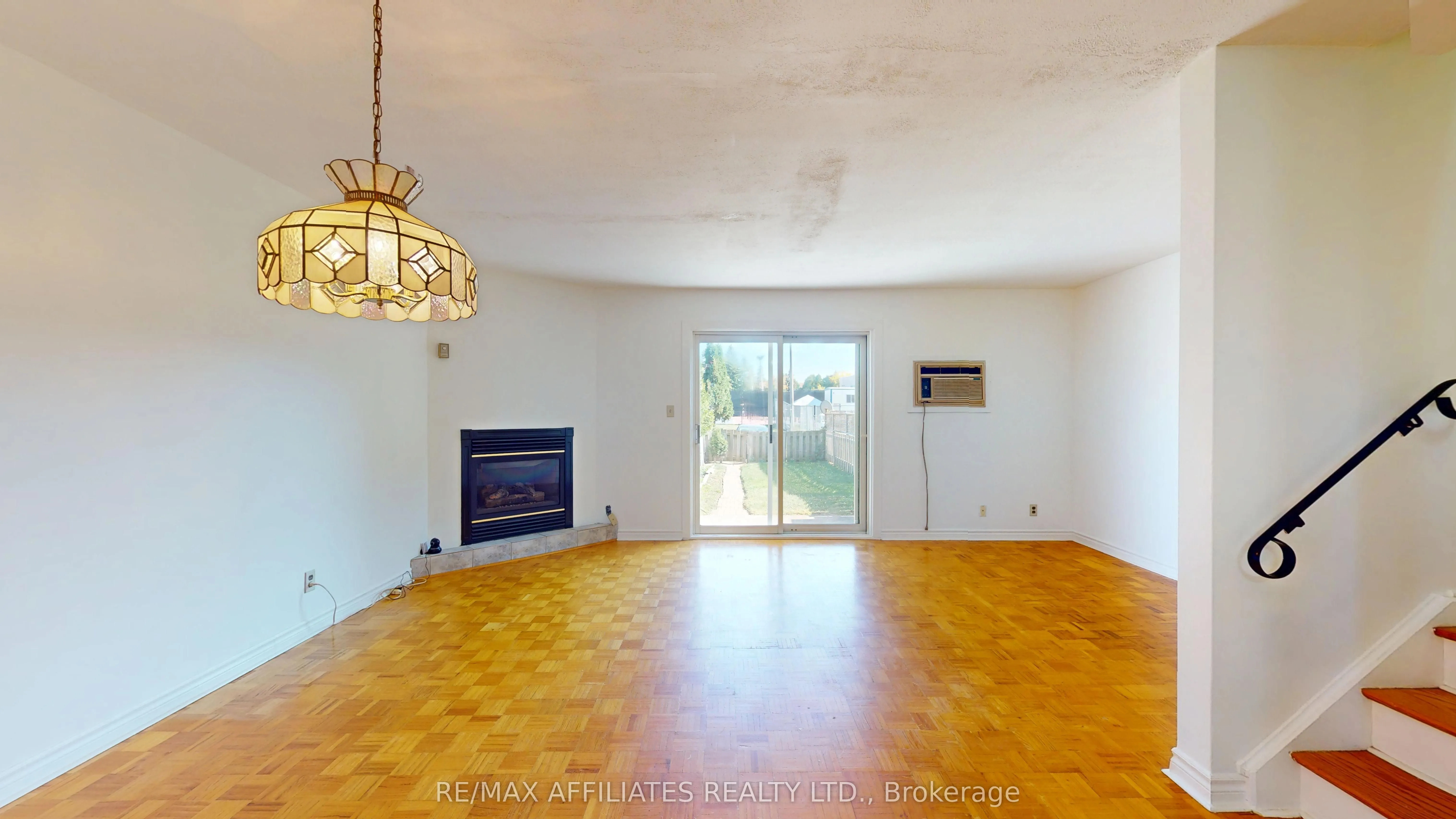 23 Maple Avenue