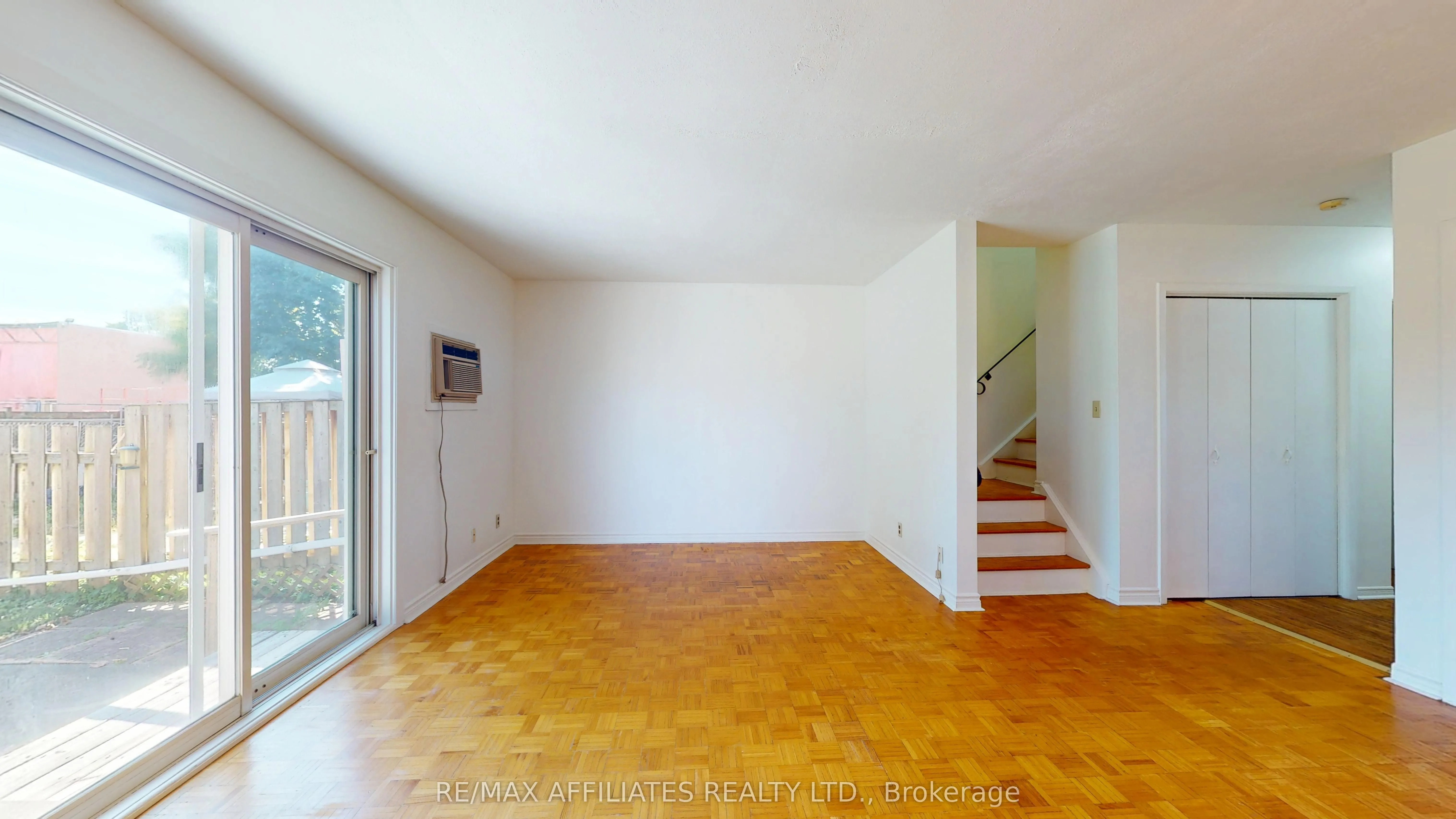 23 Maple Avenue
