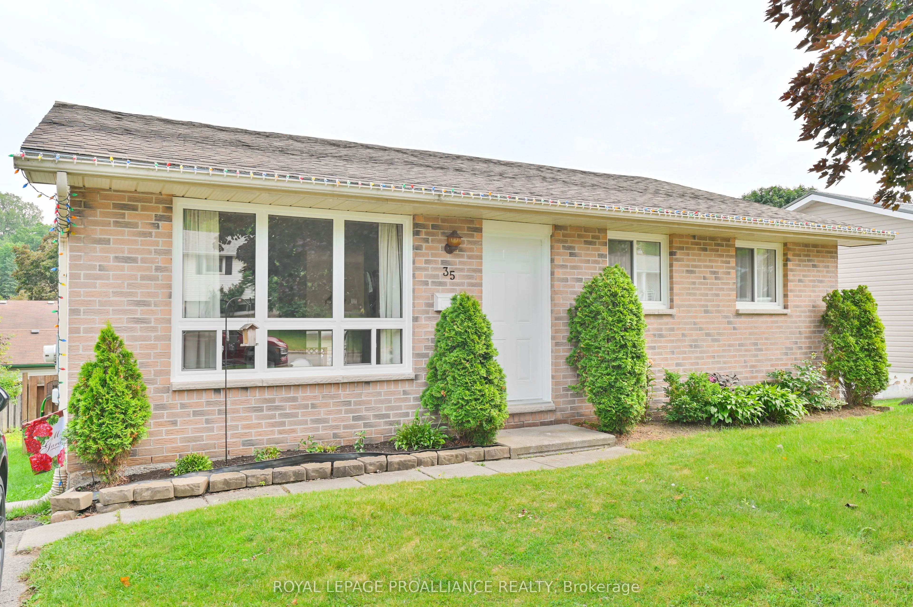 35 Van Alstine Drive