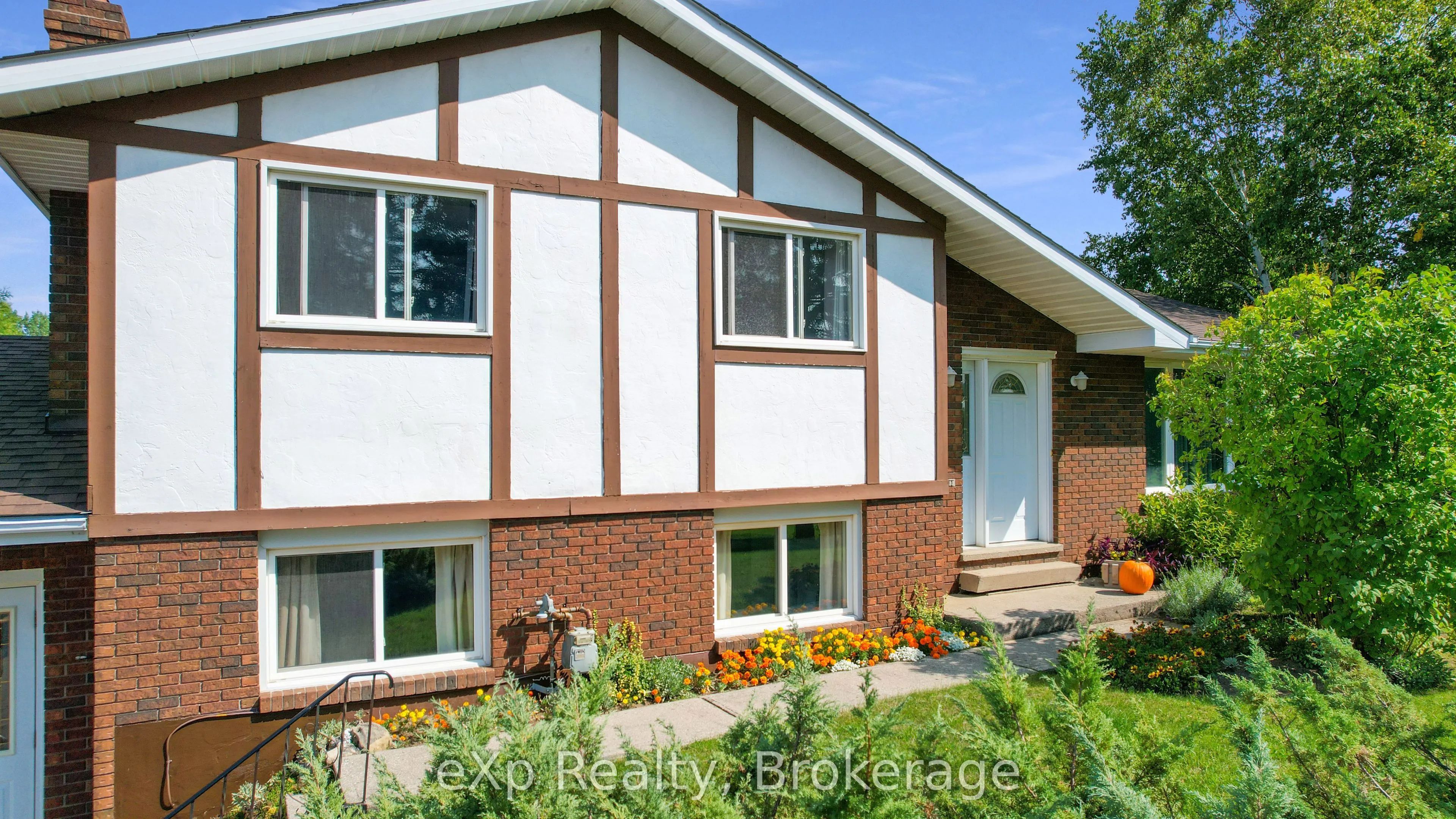 196/198 Concession 10, Saugeen Shores