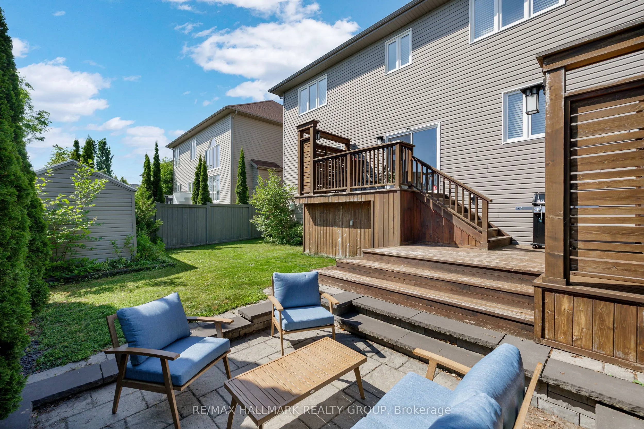 451 LANDSWOOD Way