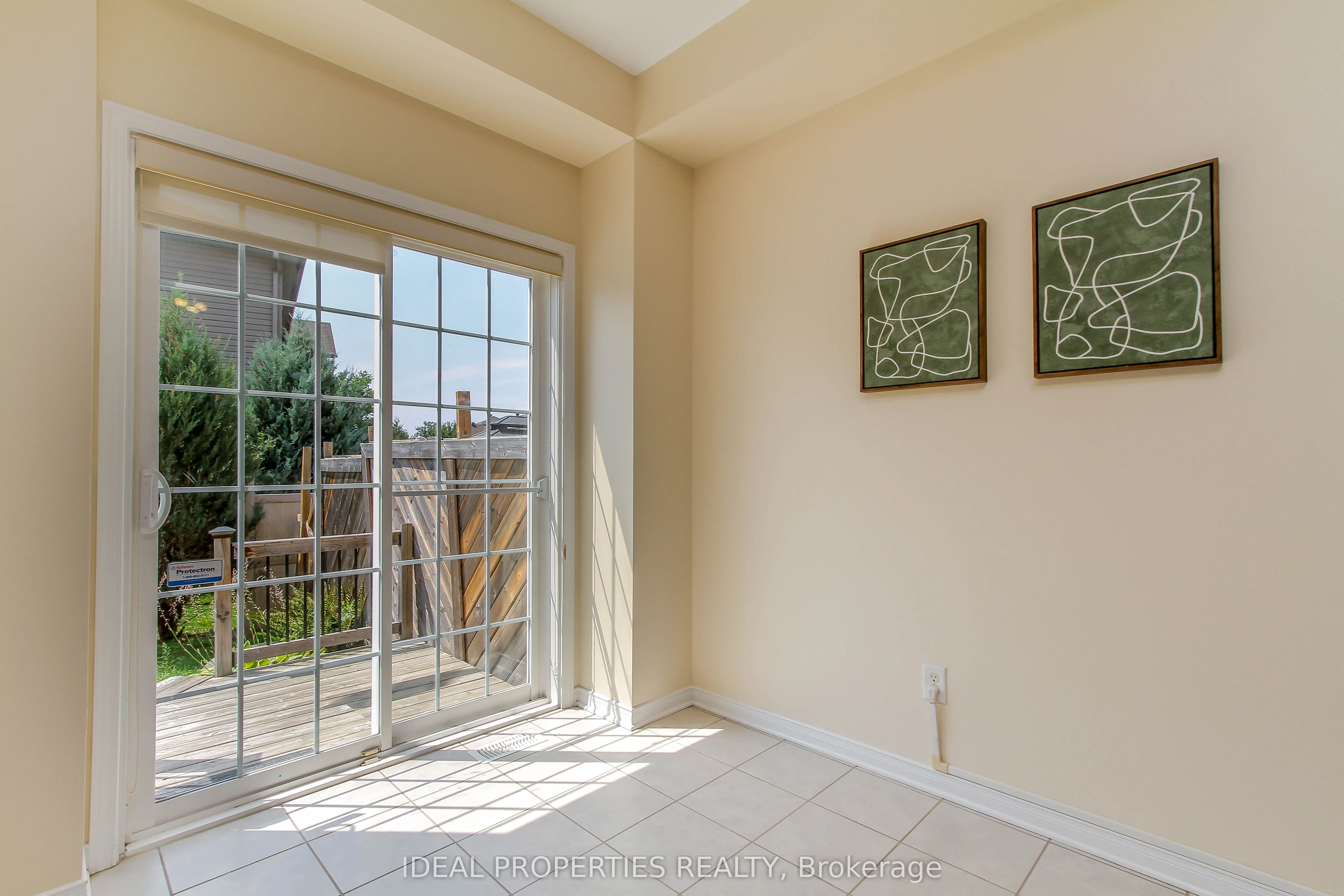 565 Pepperville Crescent