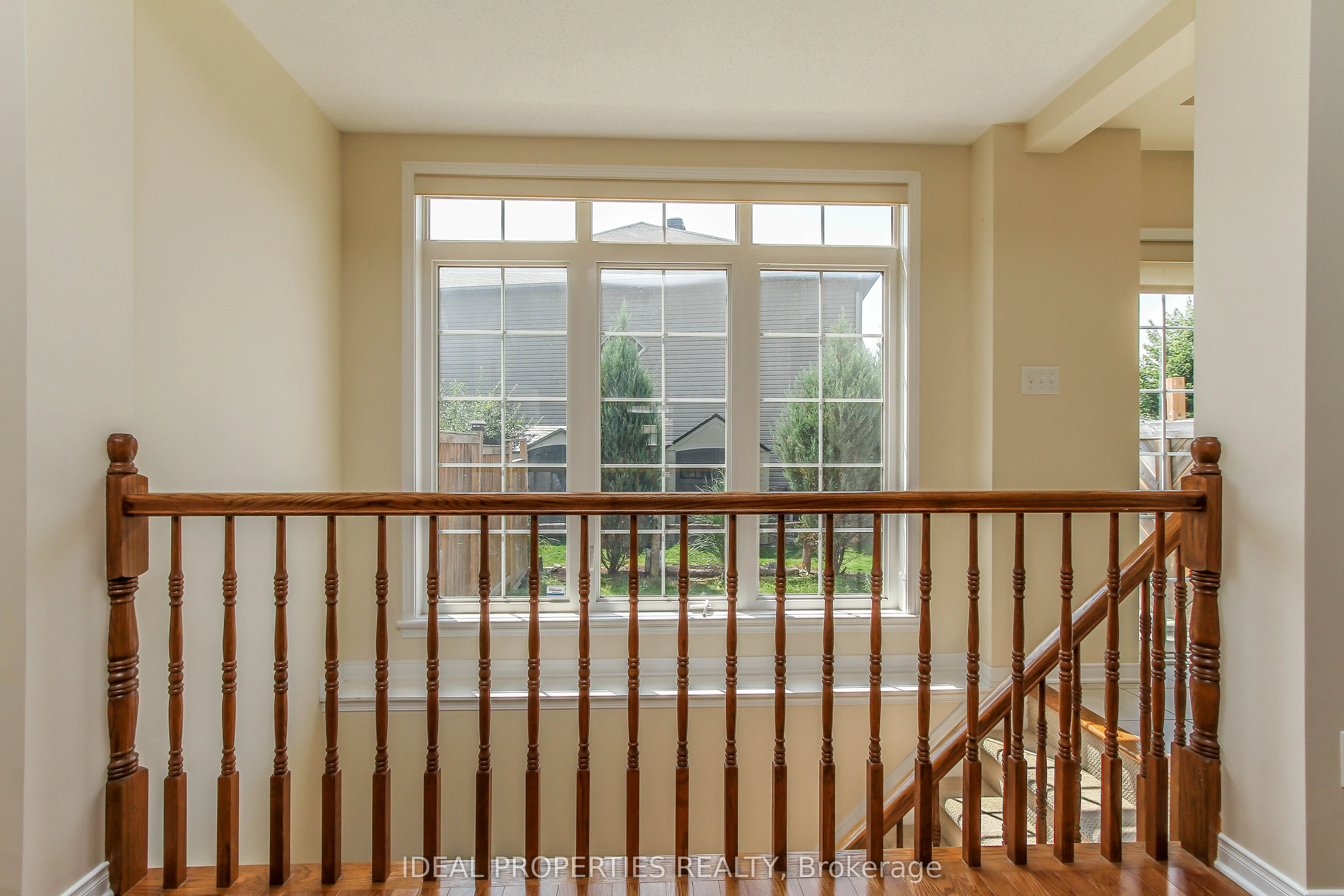 565 Pepperville Crescent
