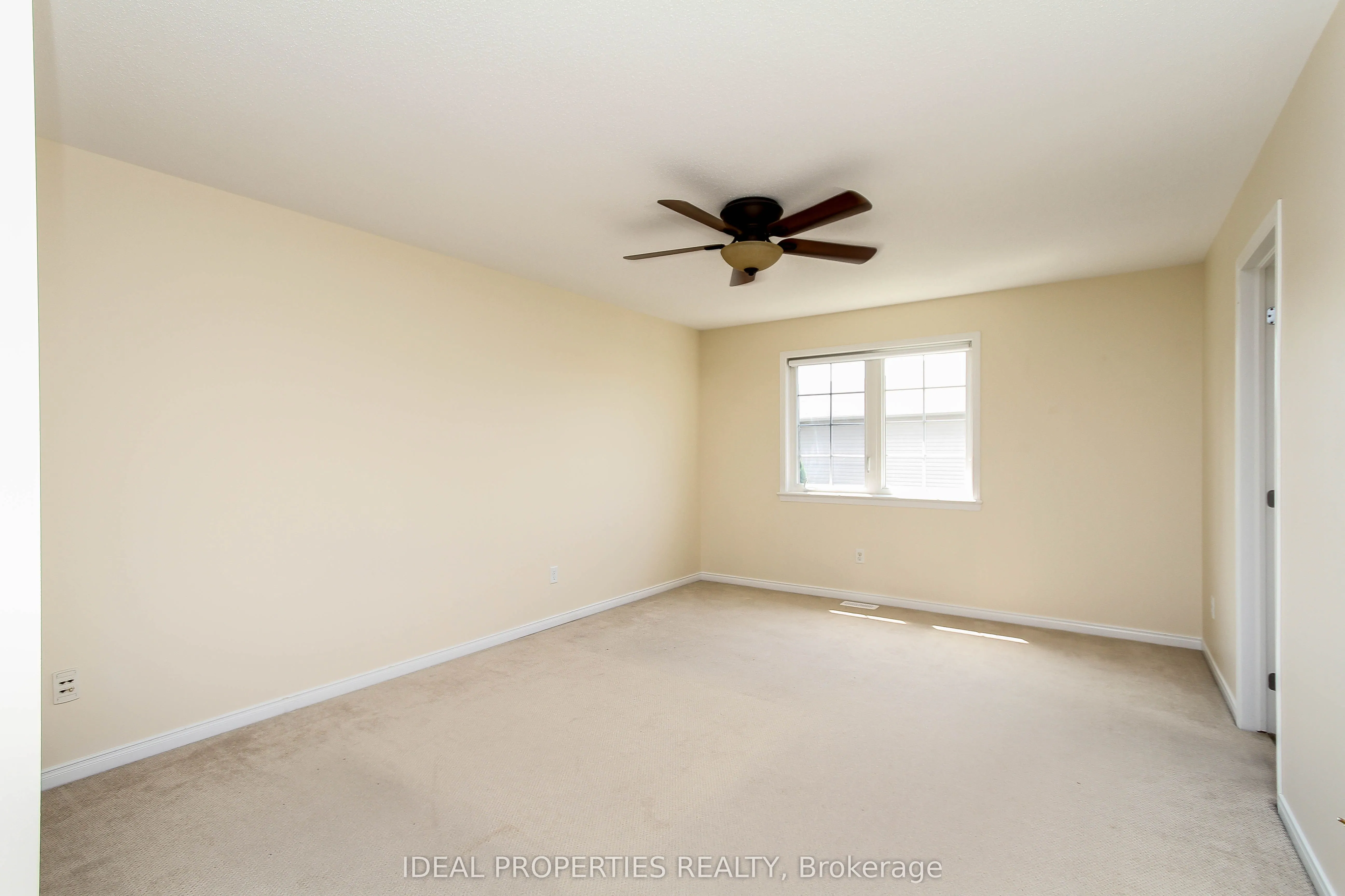 565 Pepperville Crescent