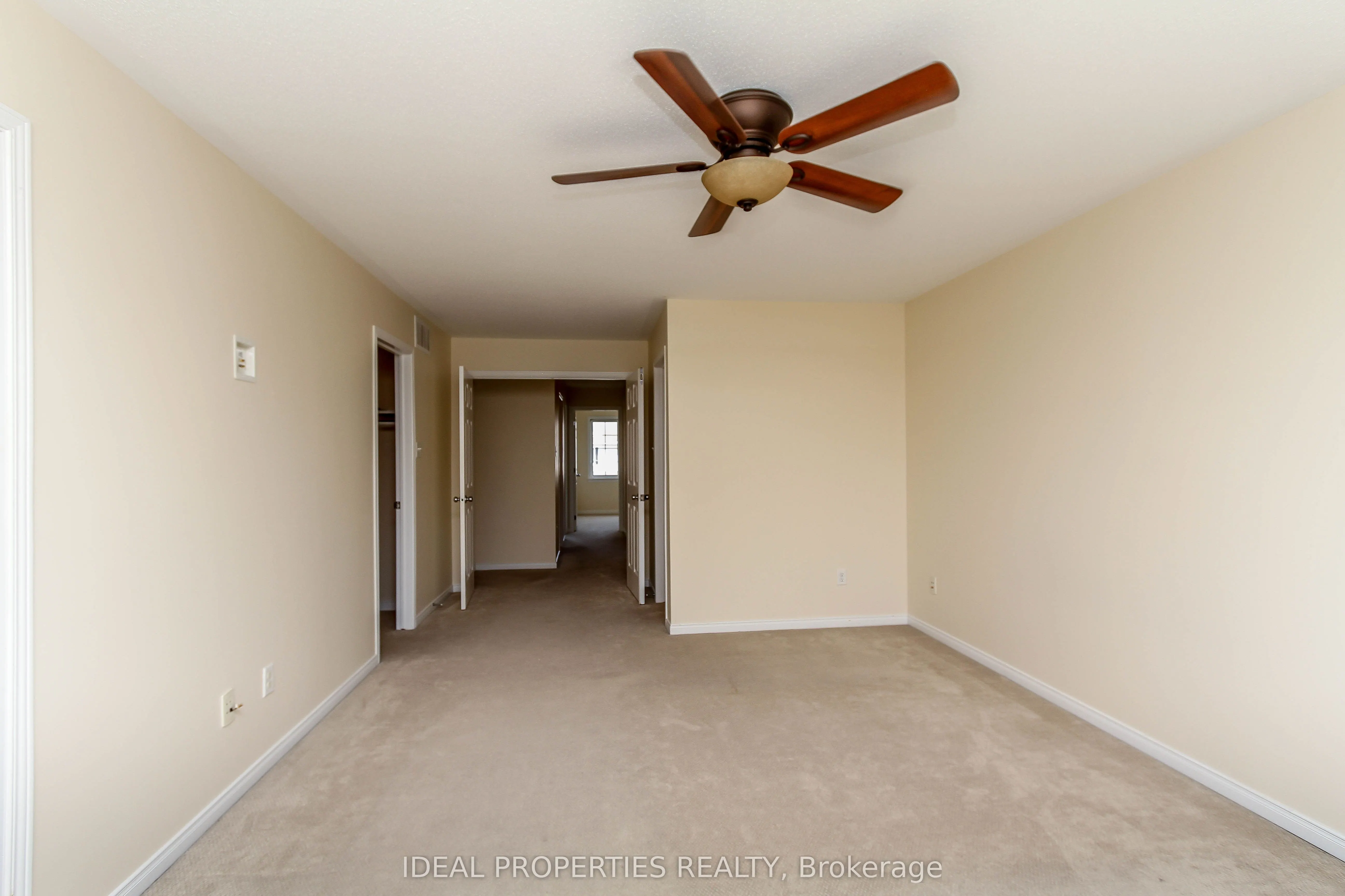 565 Pepperville Crescent