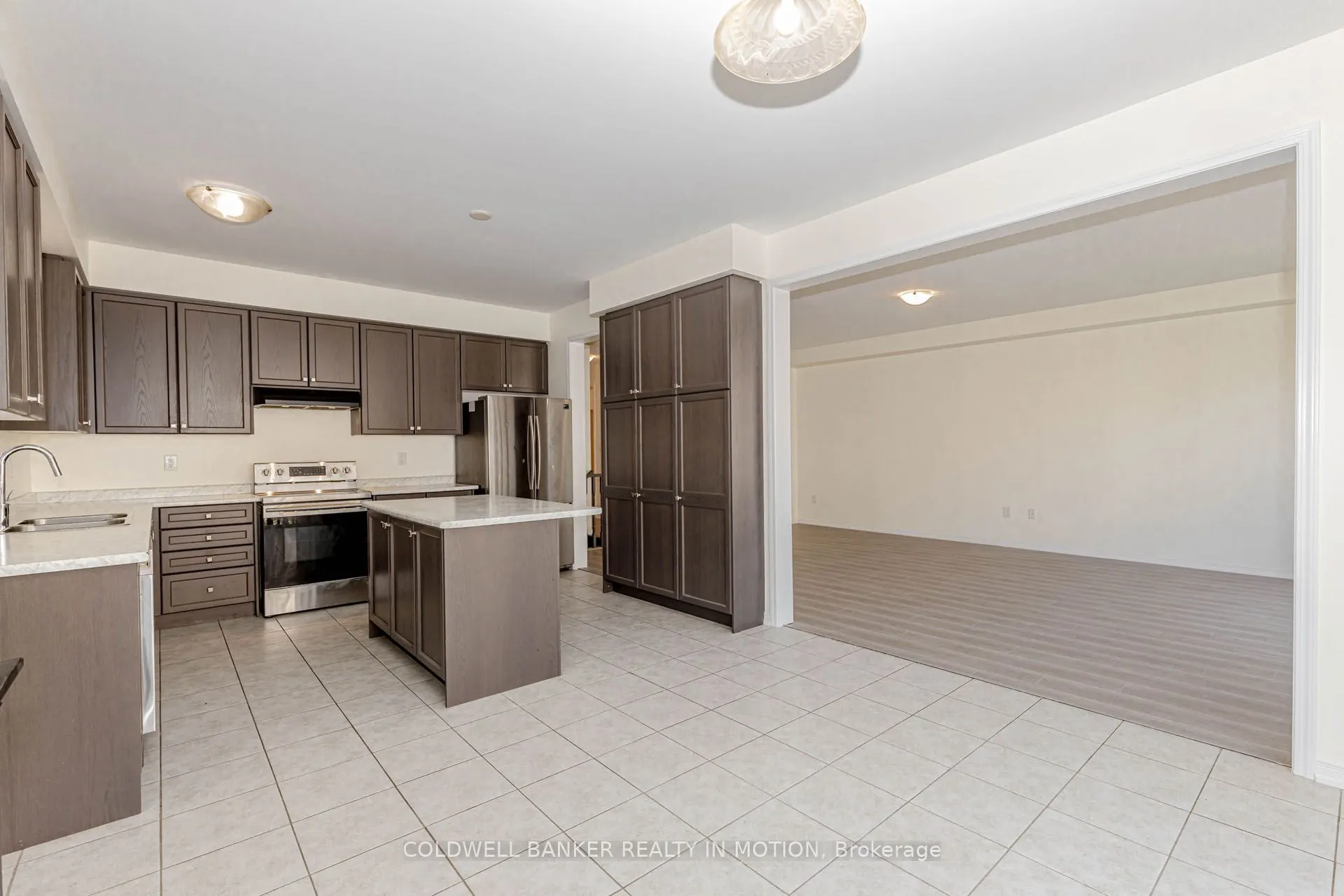 6 ALEXANDRA Drive