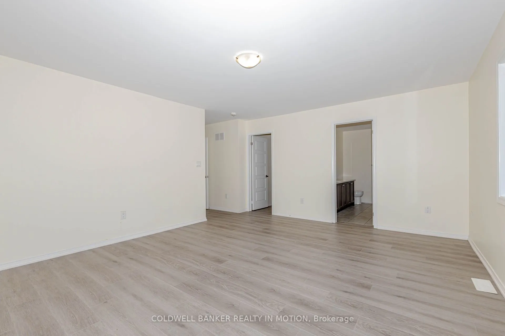 6 ALEXANDRA Drive