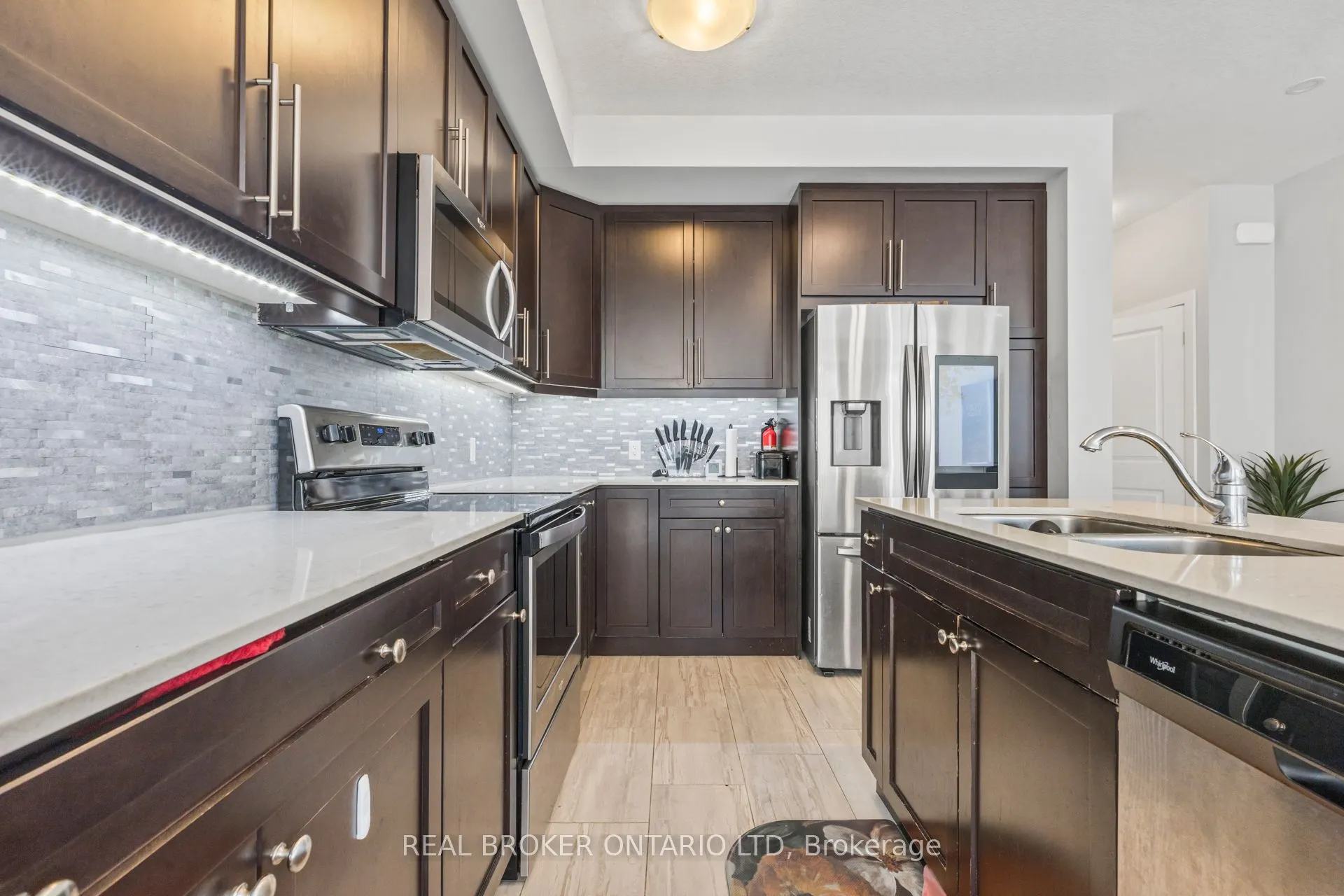 1960 DALMAGARRY Road, #43