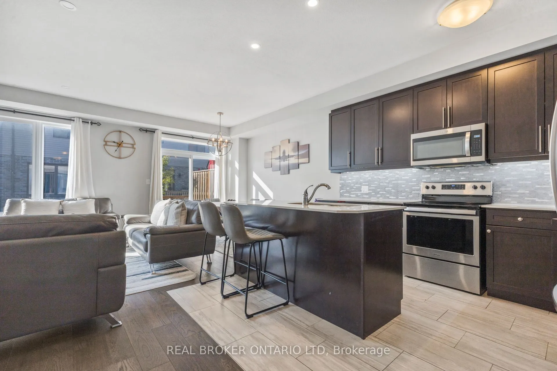 1960 DALMAGARRY Road, #43