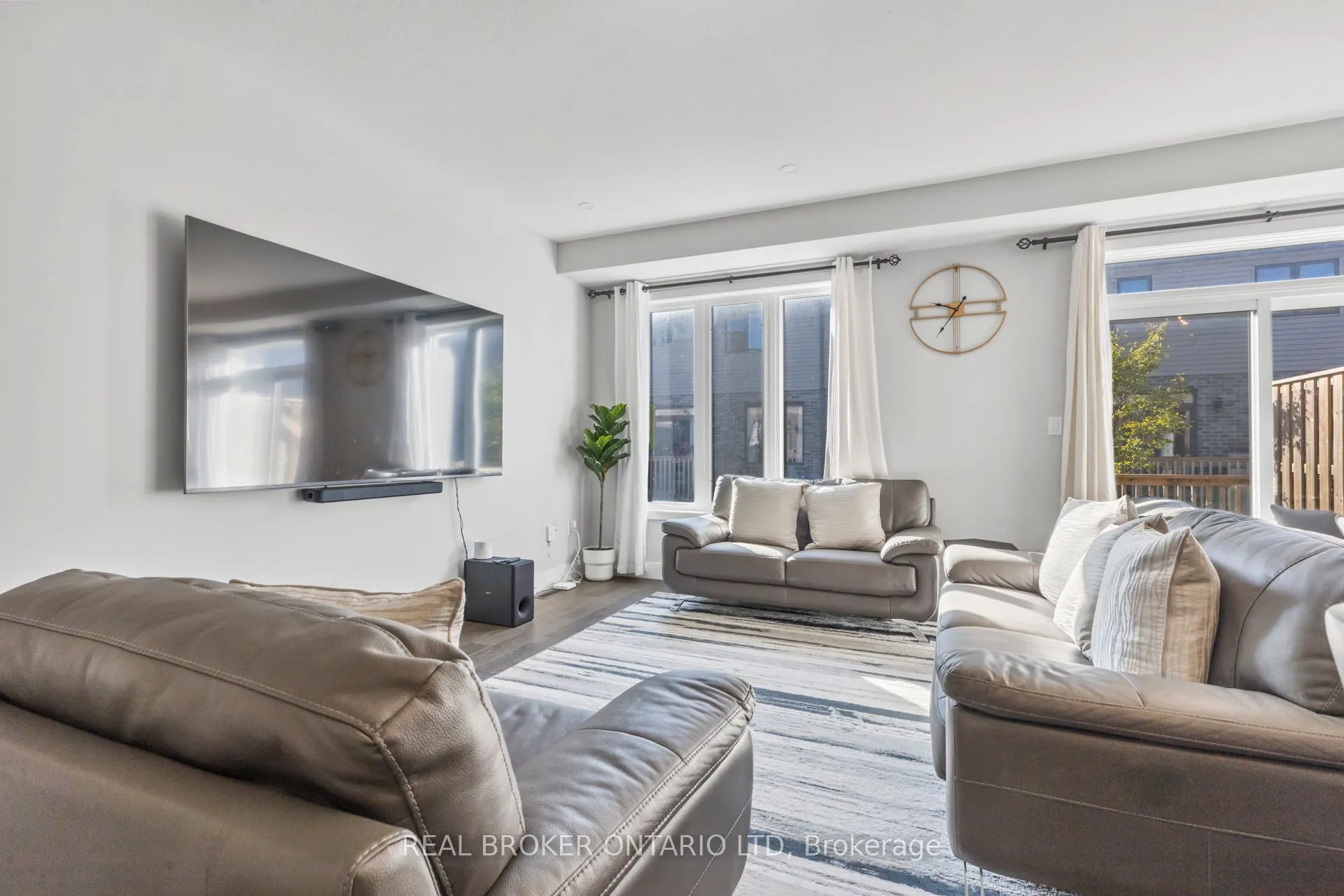 1960 DALMAGARRY Road, #43