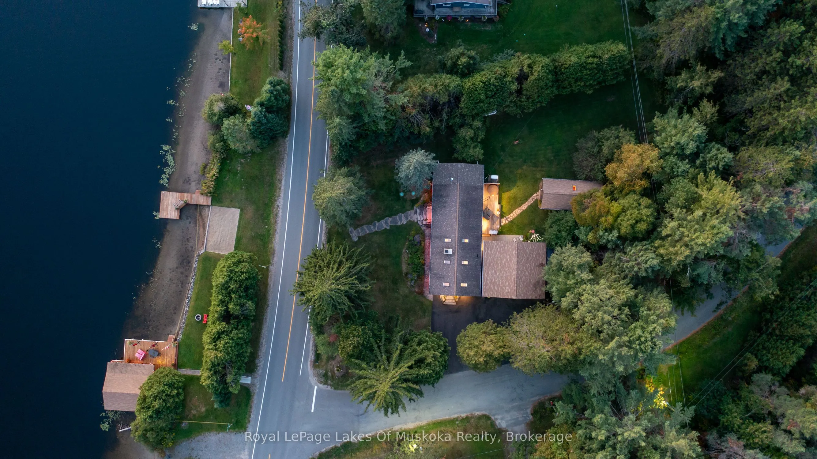 2 Leslie Drive W