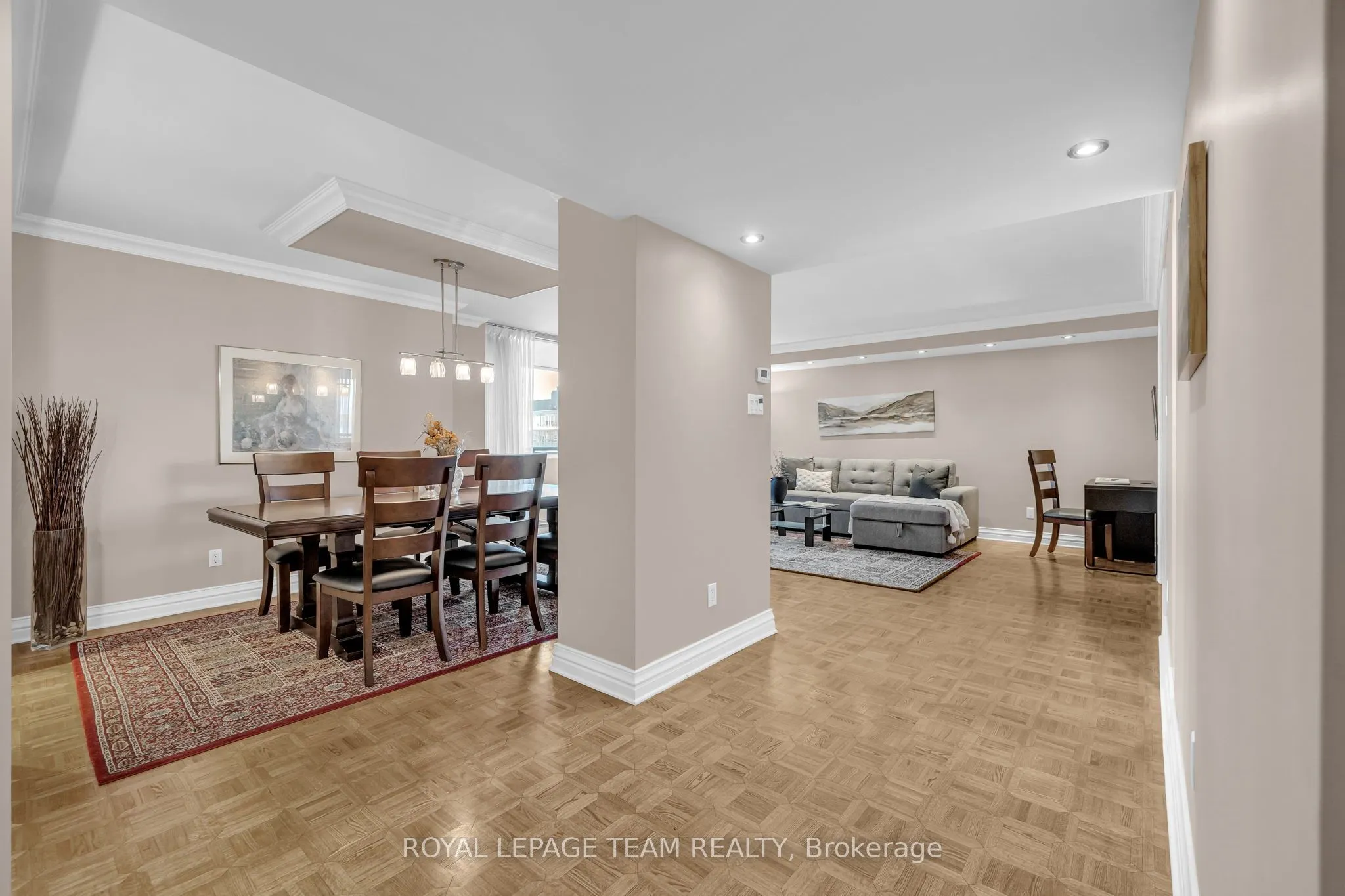 160 GEORGE Street, #905