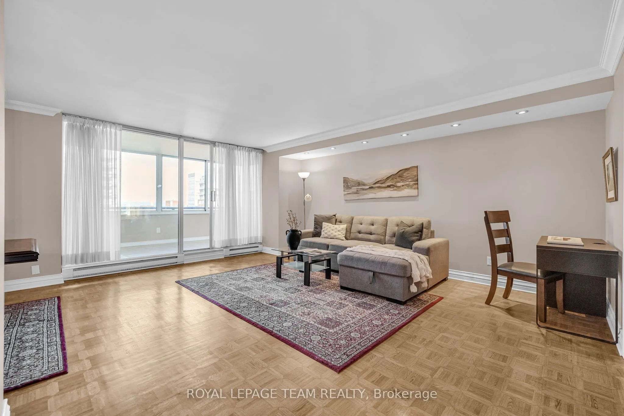 160 GEORGE Street, #905