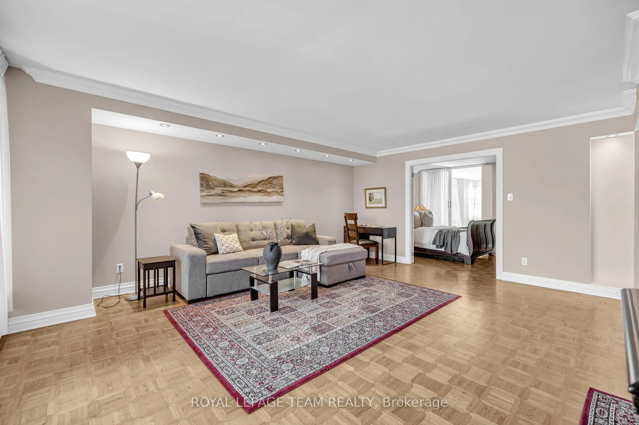 160 GEORGE Street, #905