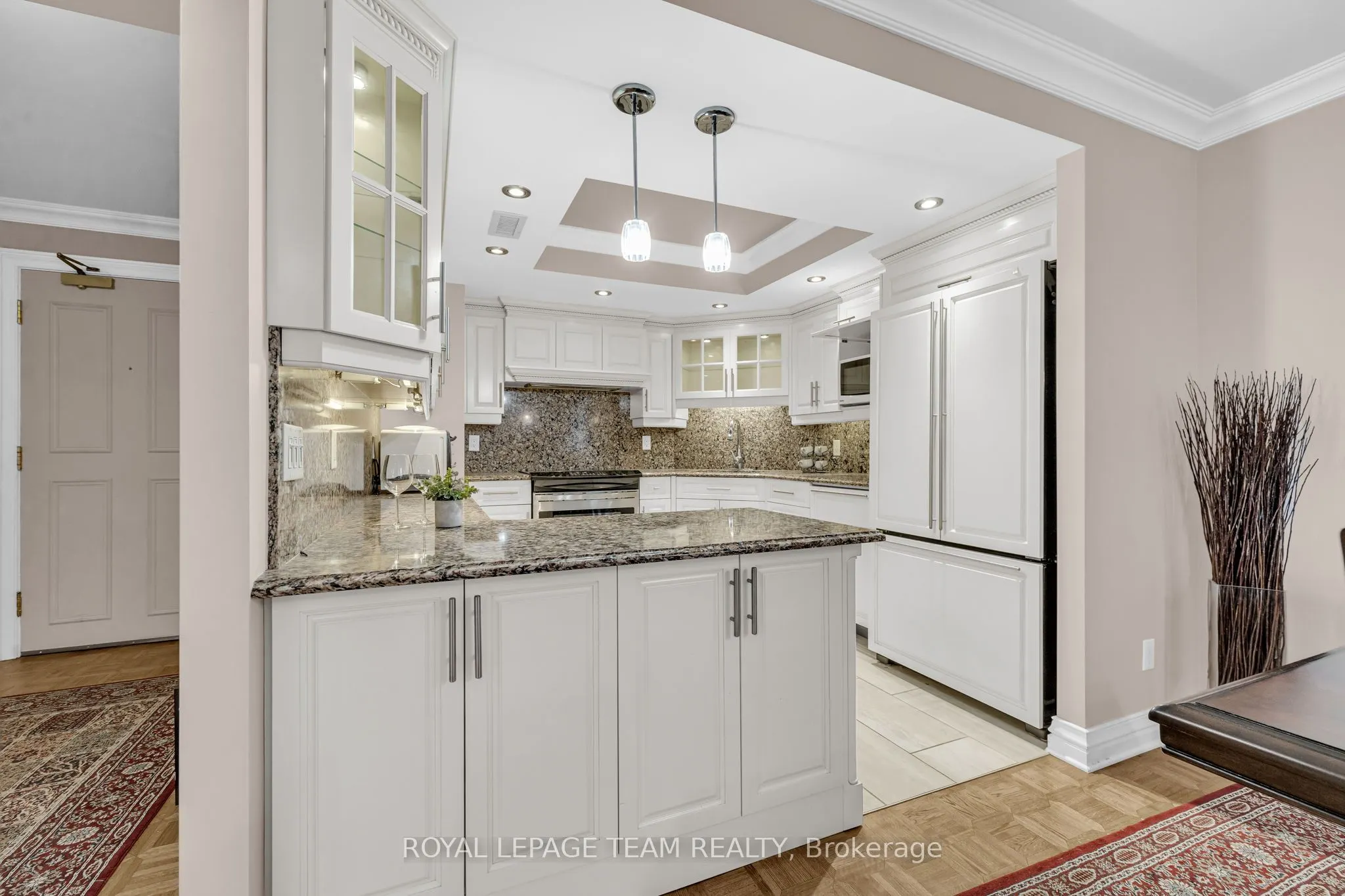 160 GEORGE Street, #905