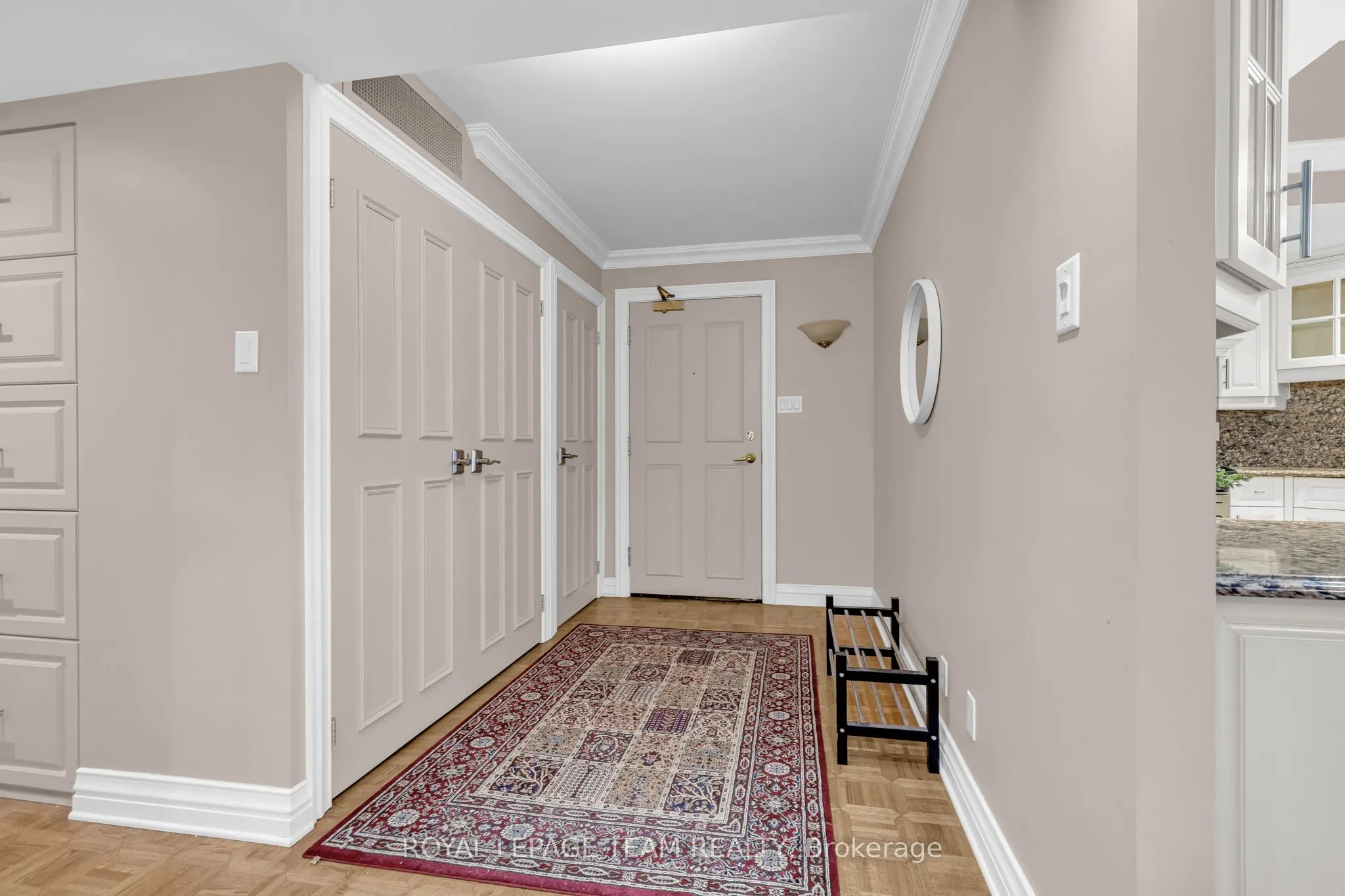 160 GEORGE Street, #905