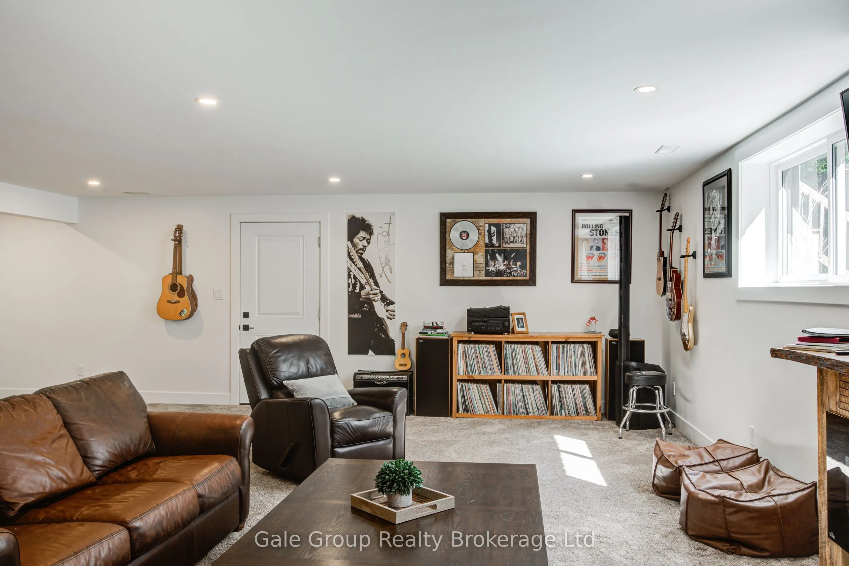 59 North Street W