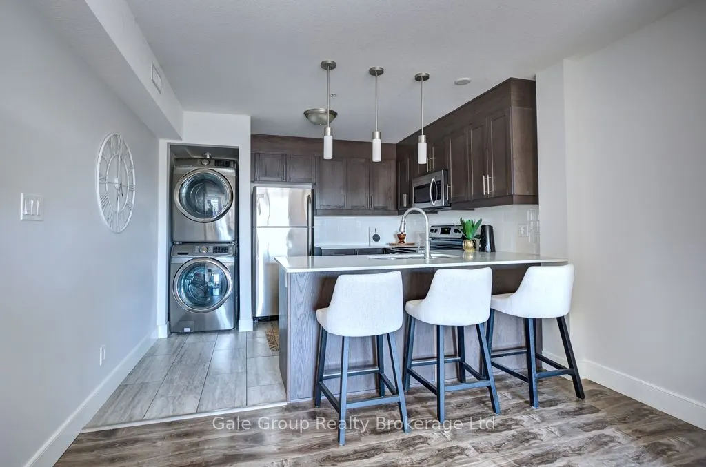 34 Brock Street, #201