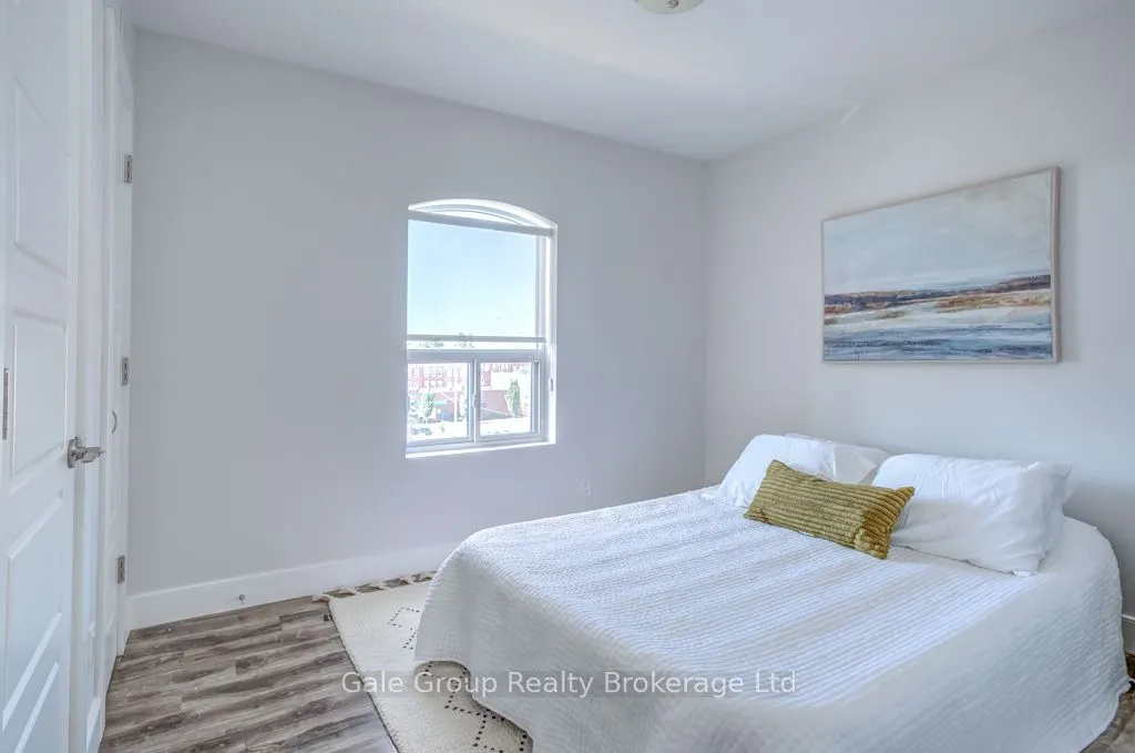 34 Brock Street, #201