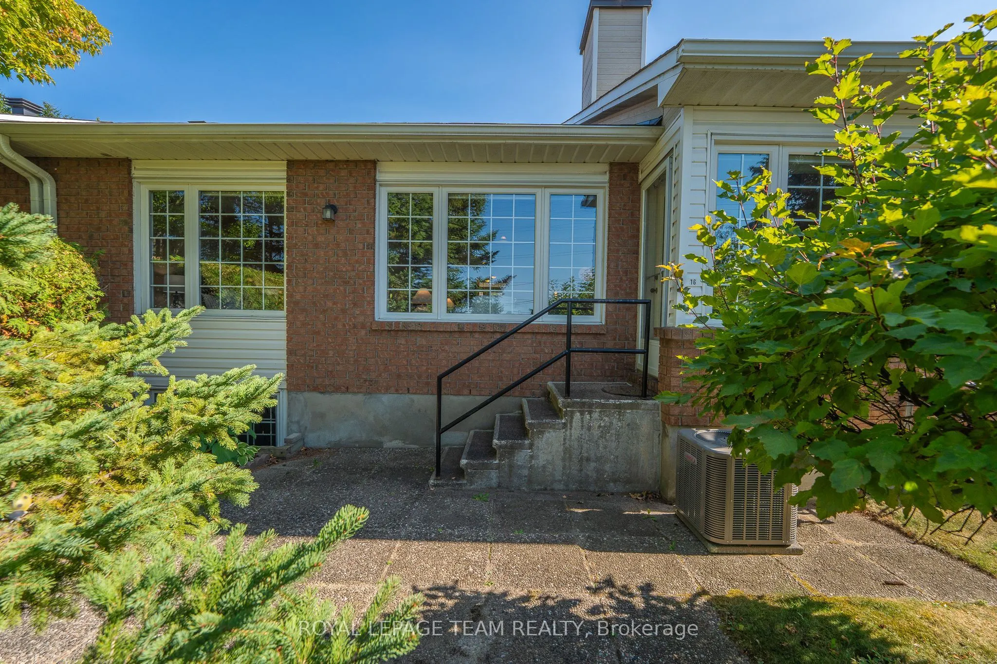 16 Oyster Bay Court, #48