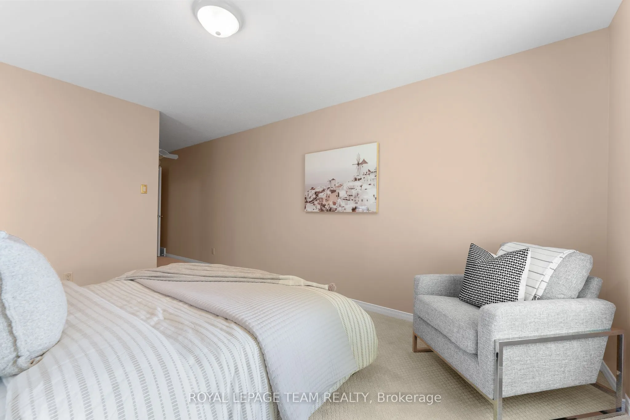 16 Oyster Bay Court, #48