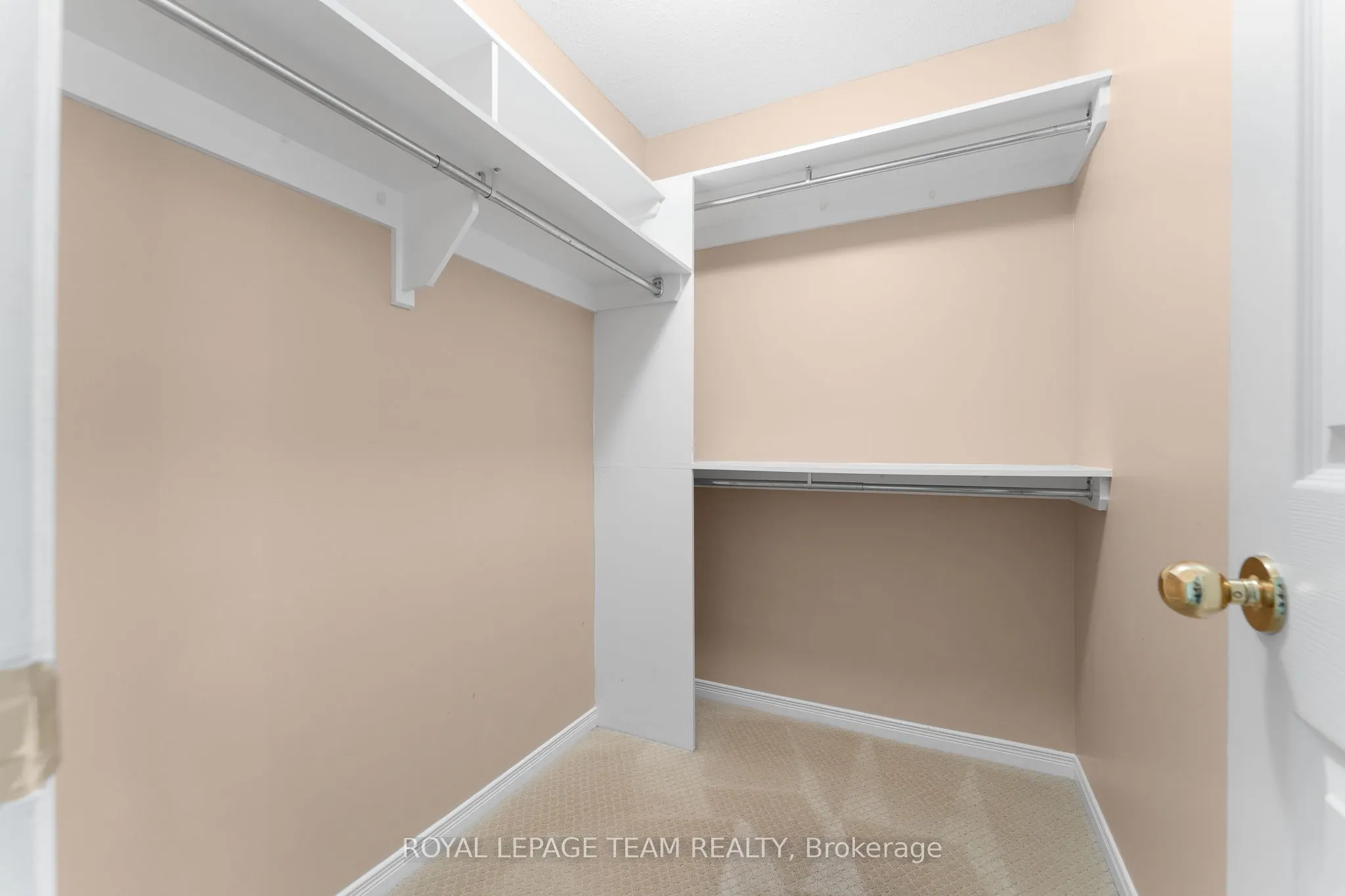 16 Oyster Bay Court, #48