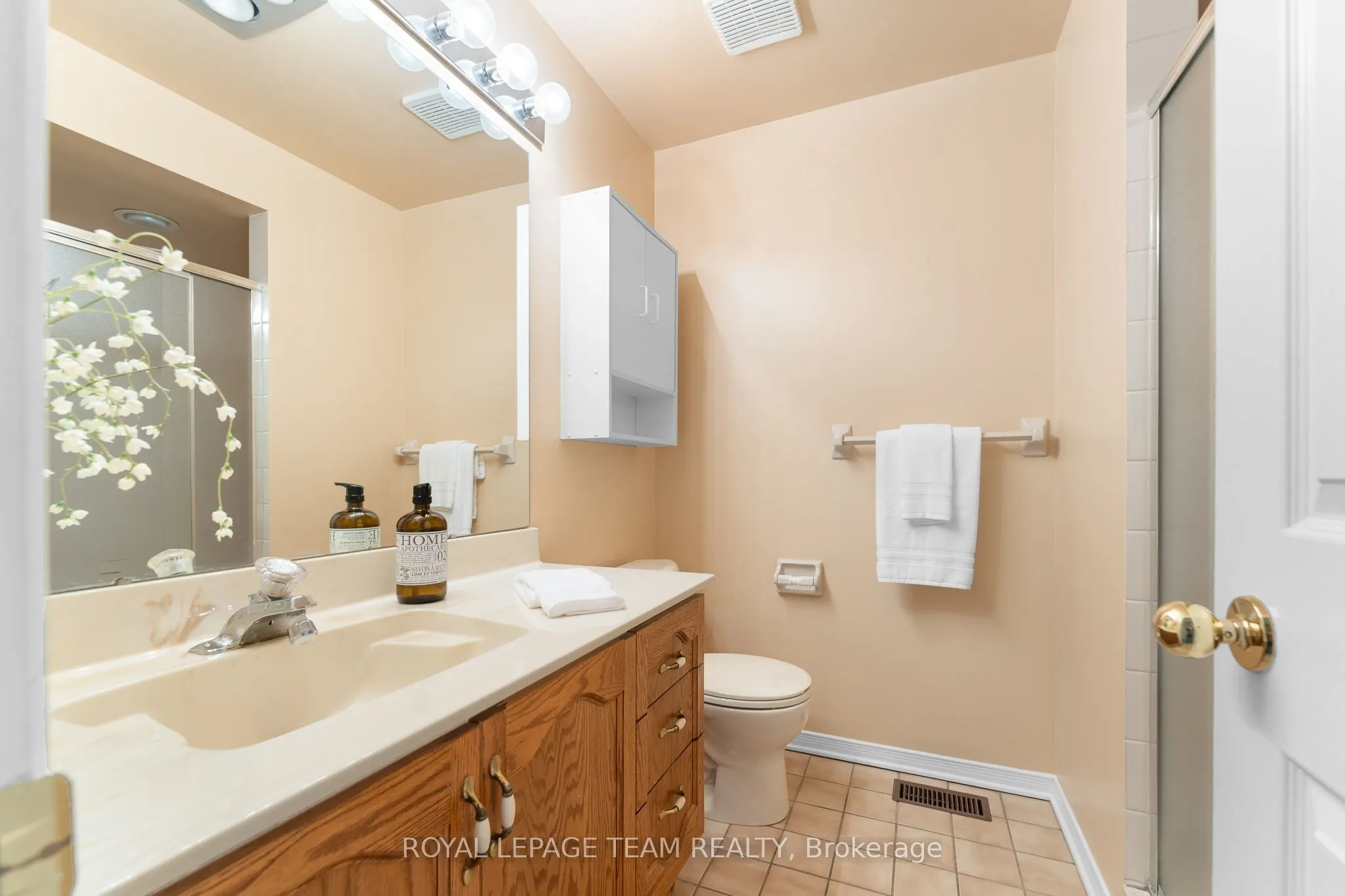 16 Oyster Bay Court, #48