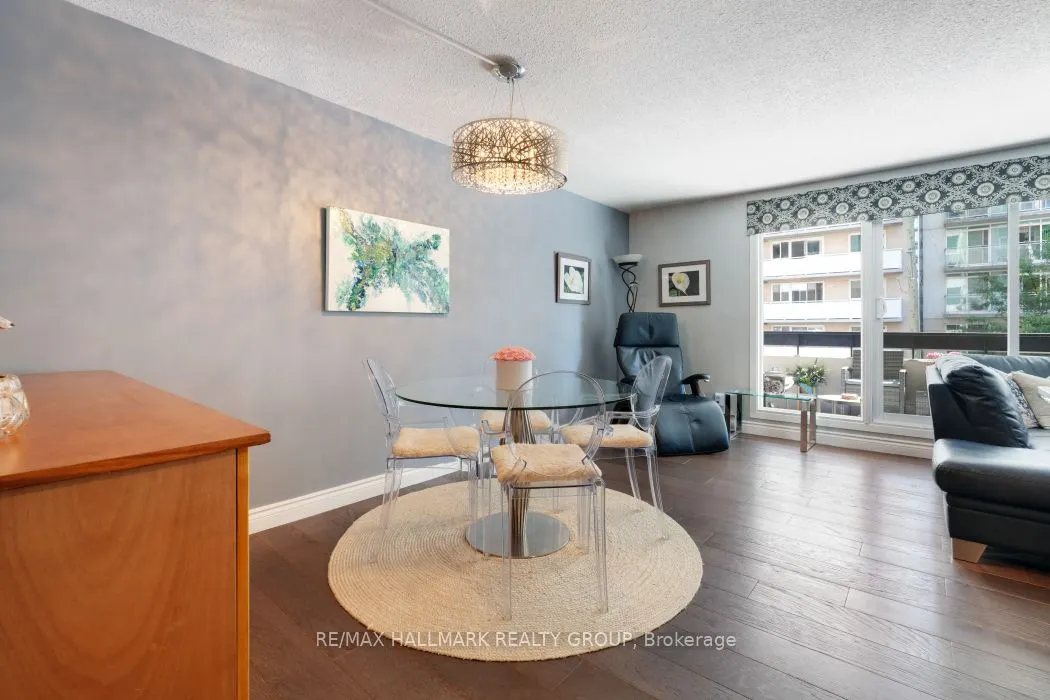 141 Somerset Street W, #403