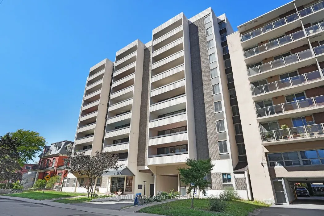 141 Somerset Street W, #403