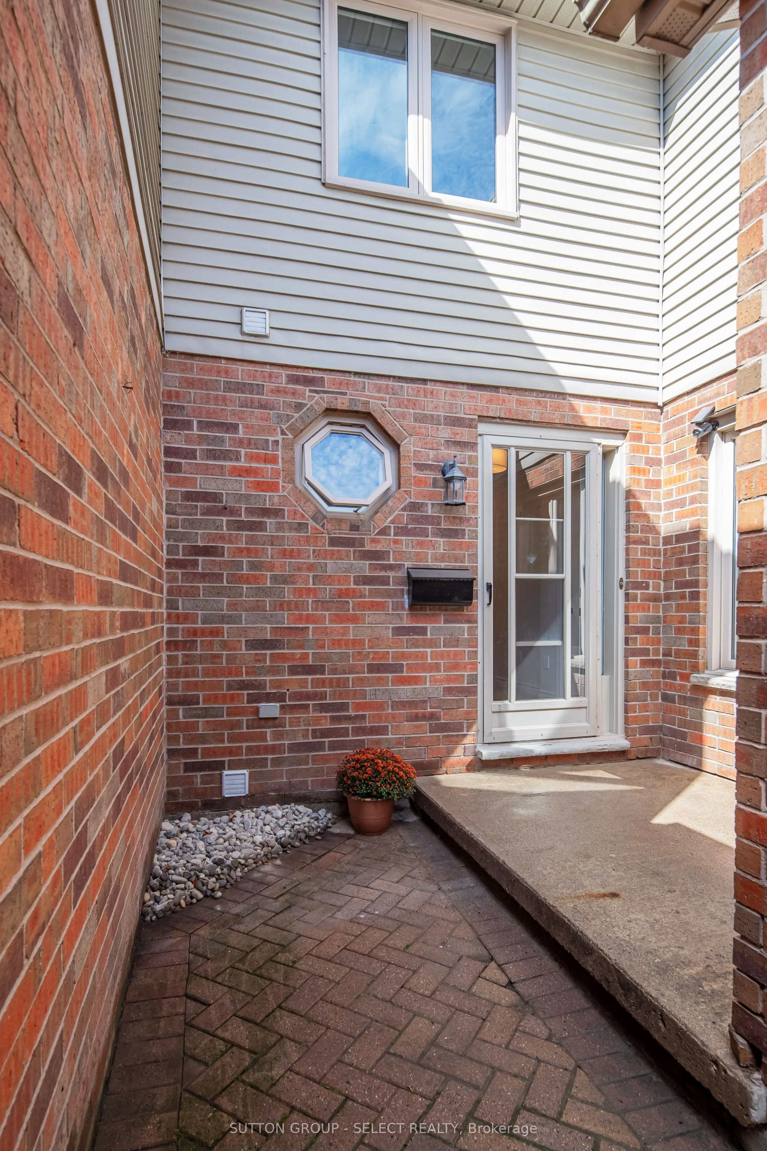 70 Sunnyside Drive, #3