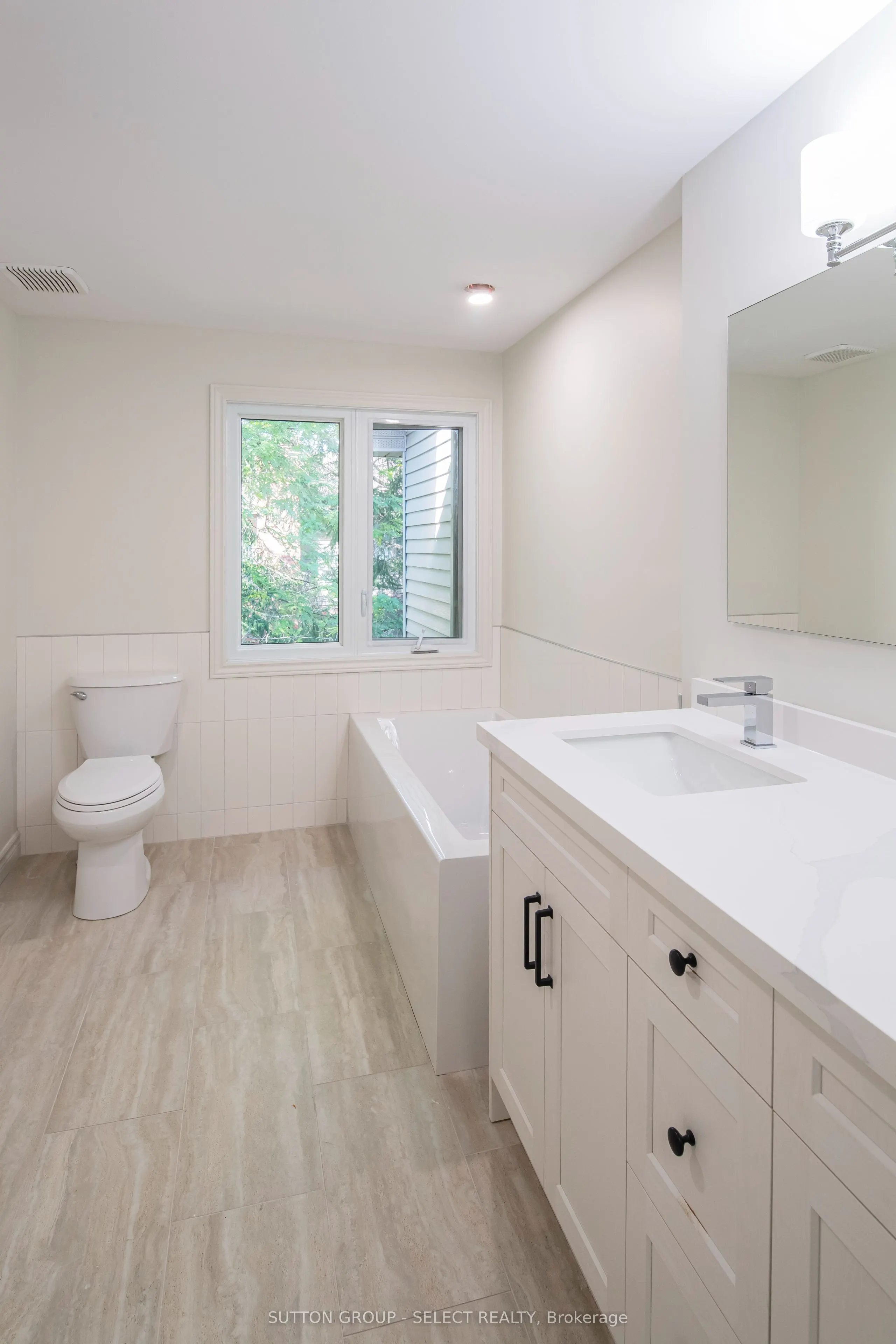 70 Sunnyside Drive, #3